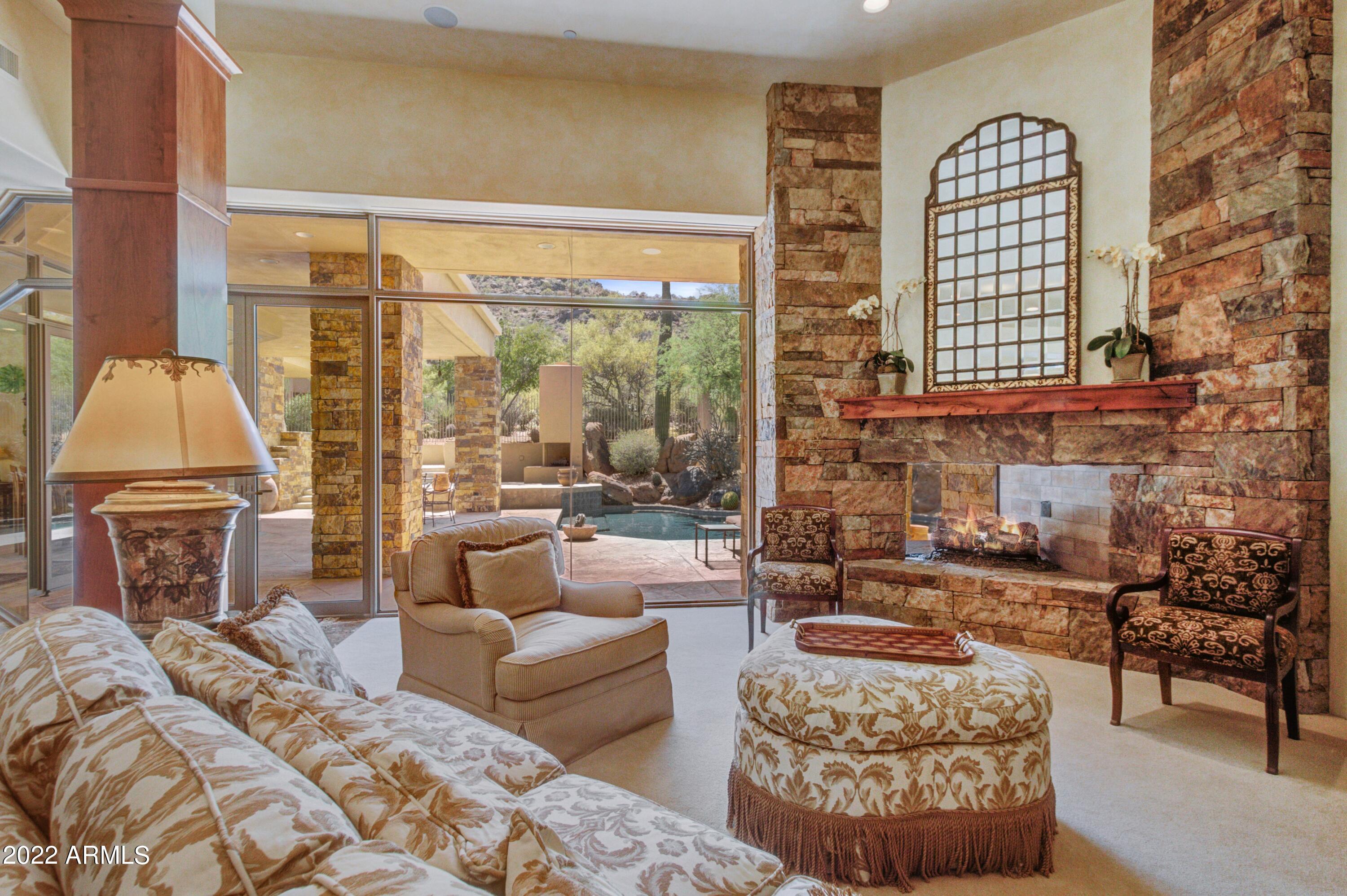 ESTANCIA - Residential
