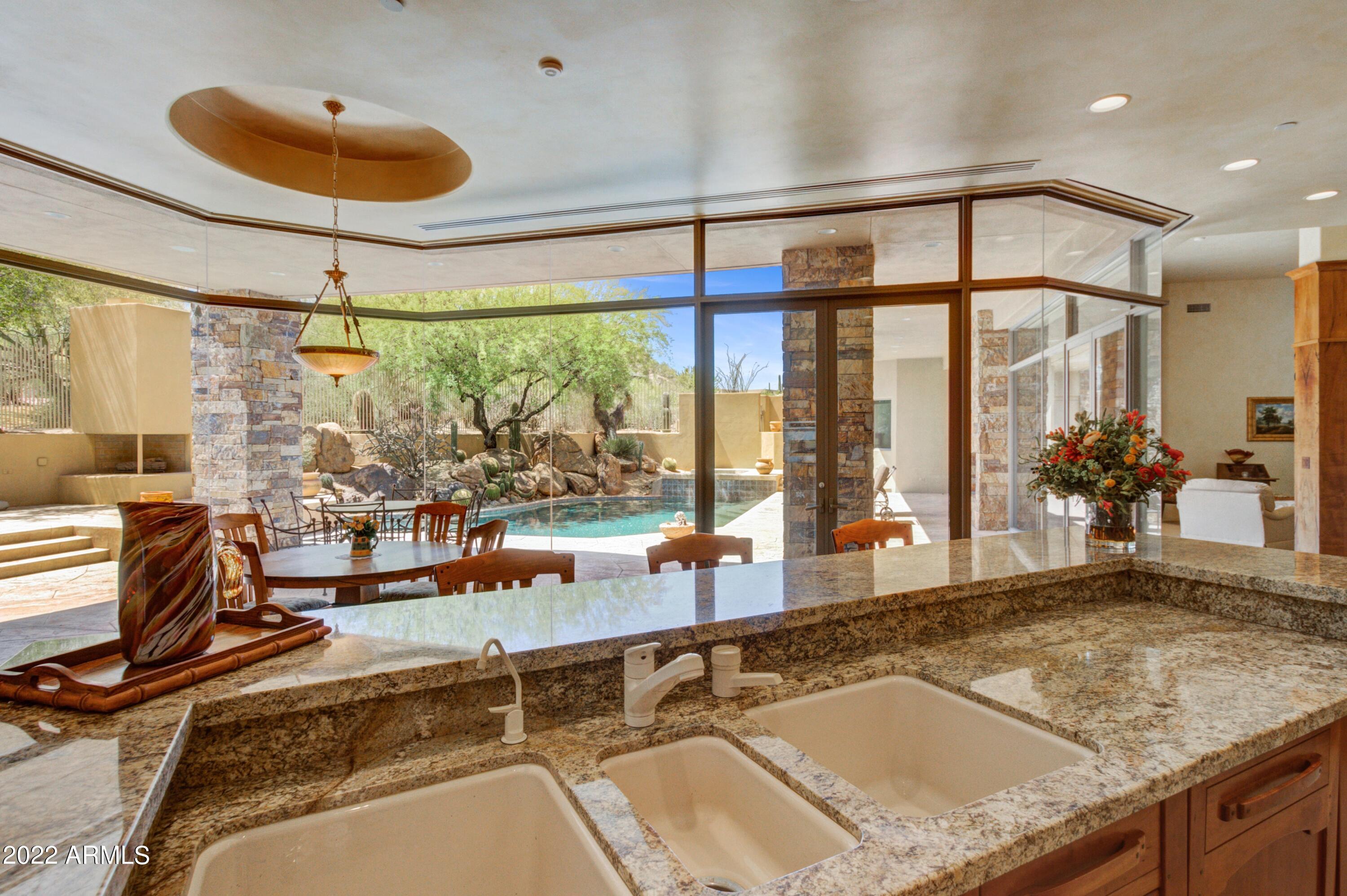 ESTANCIA - Residential