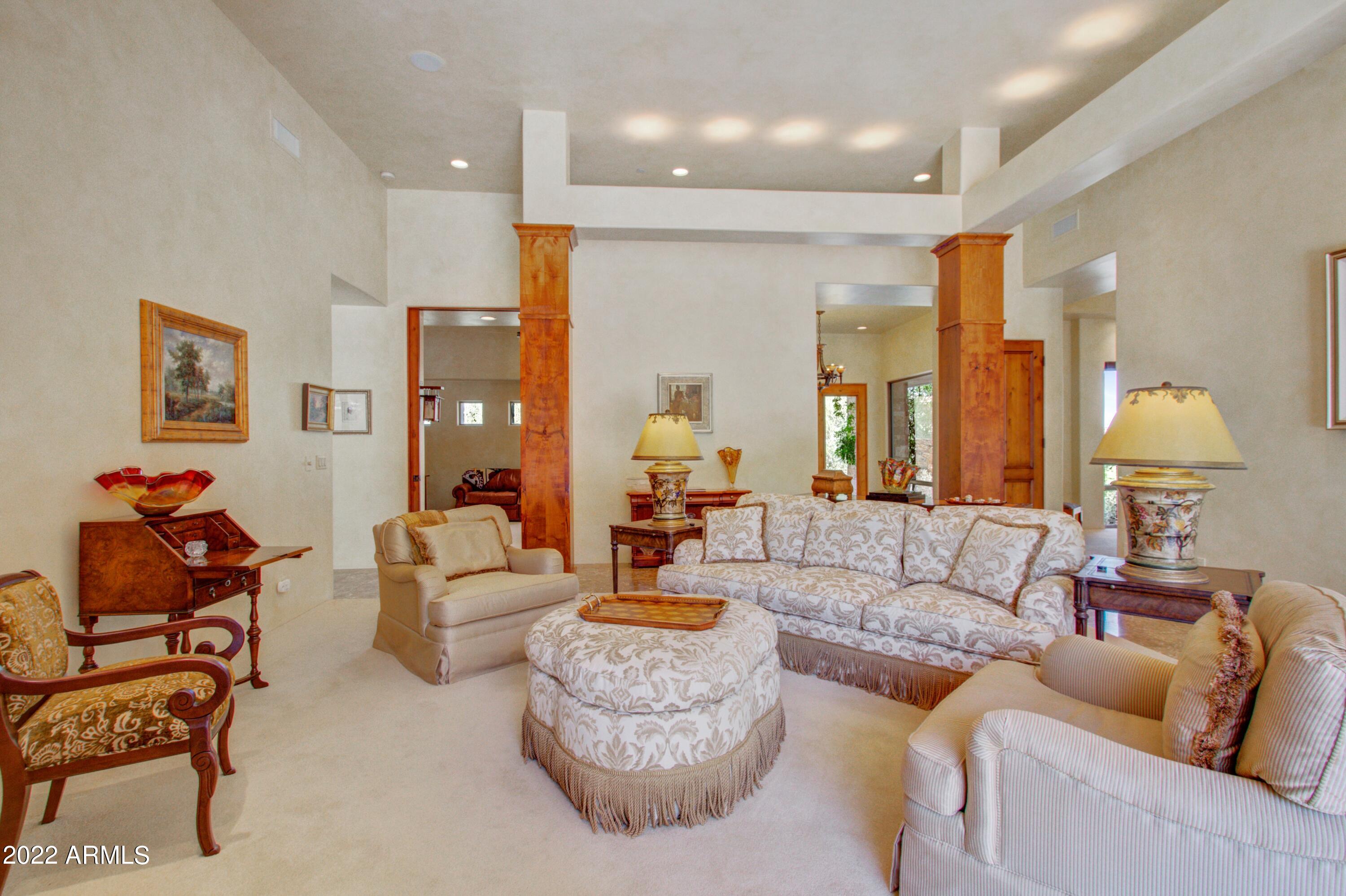 ESTANCIA - Residential