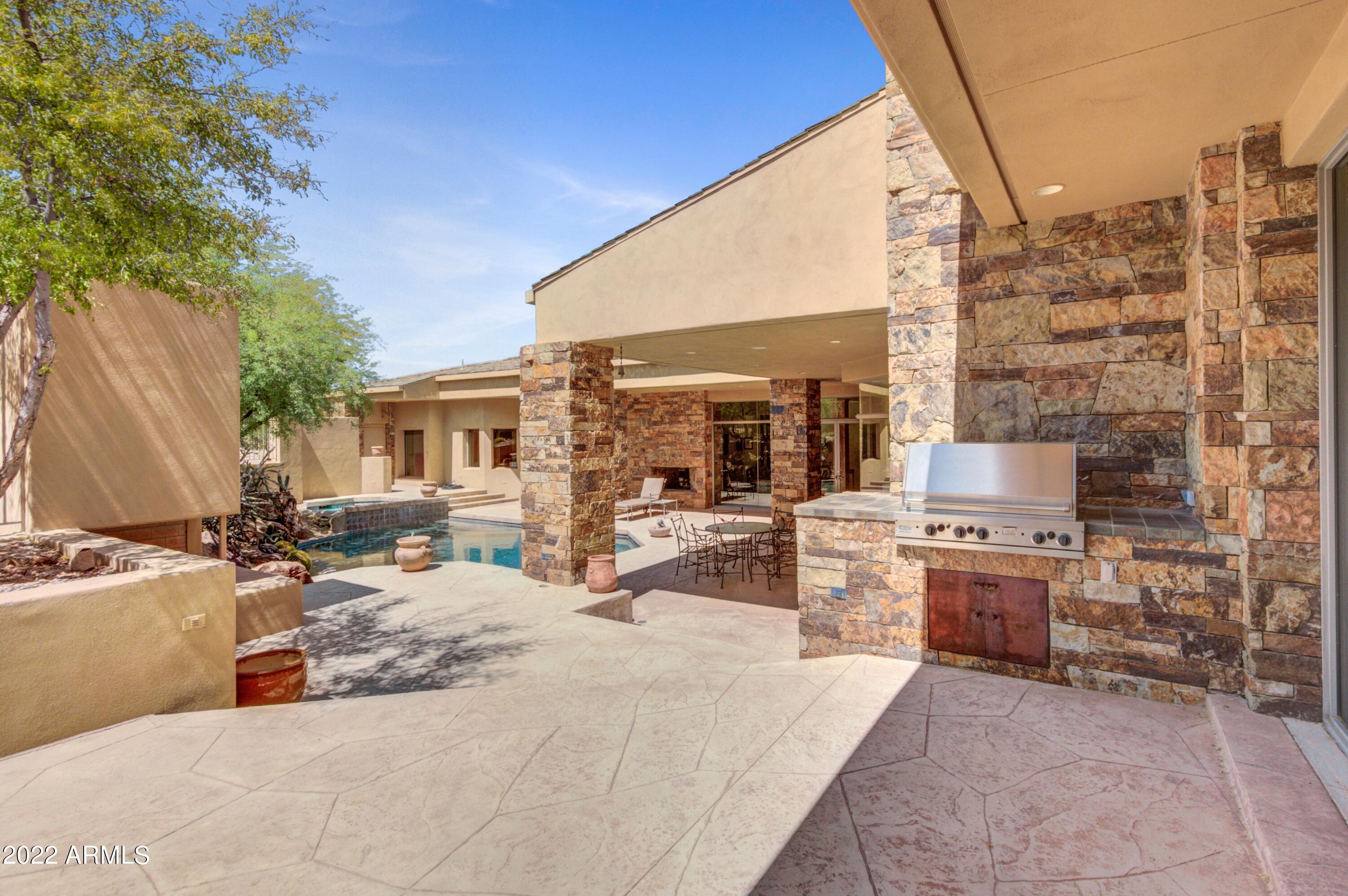 ESTANCIA - Residential