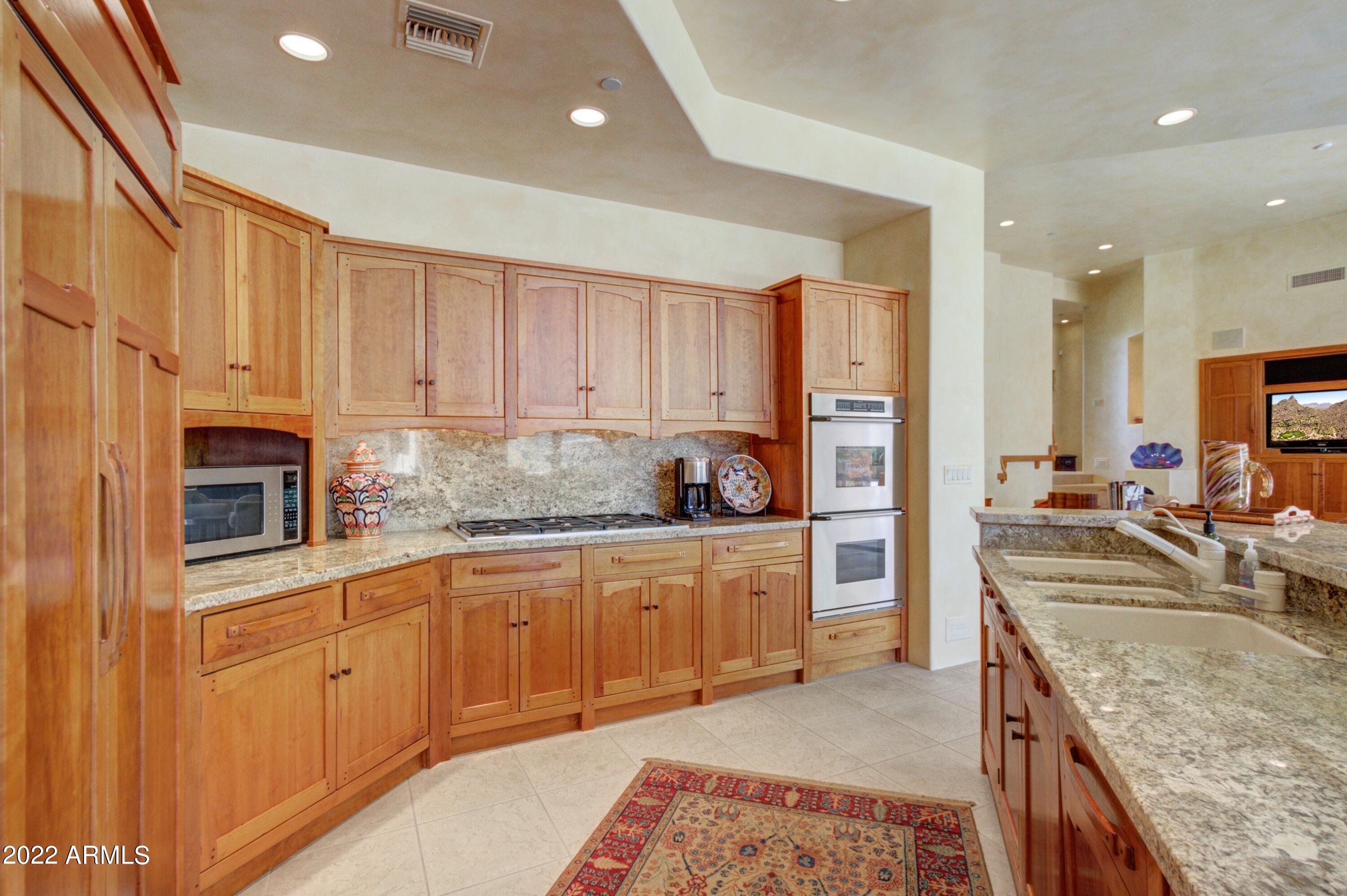ESTANCIA - Residential