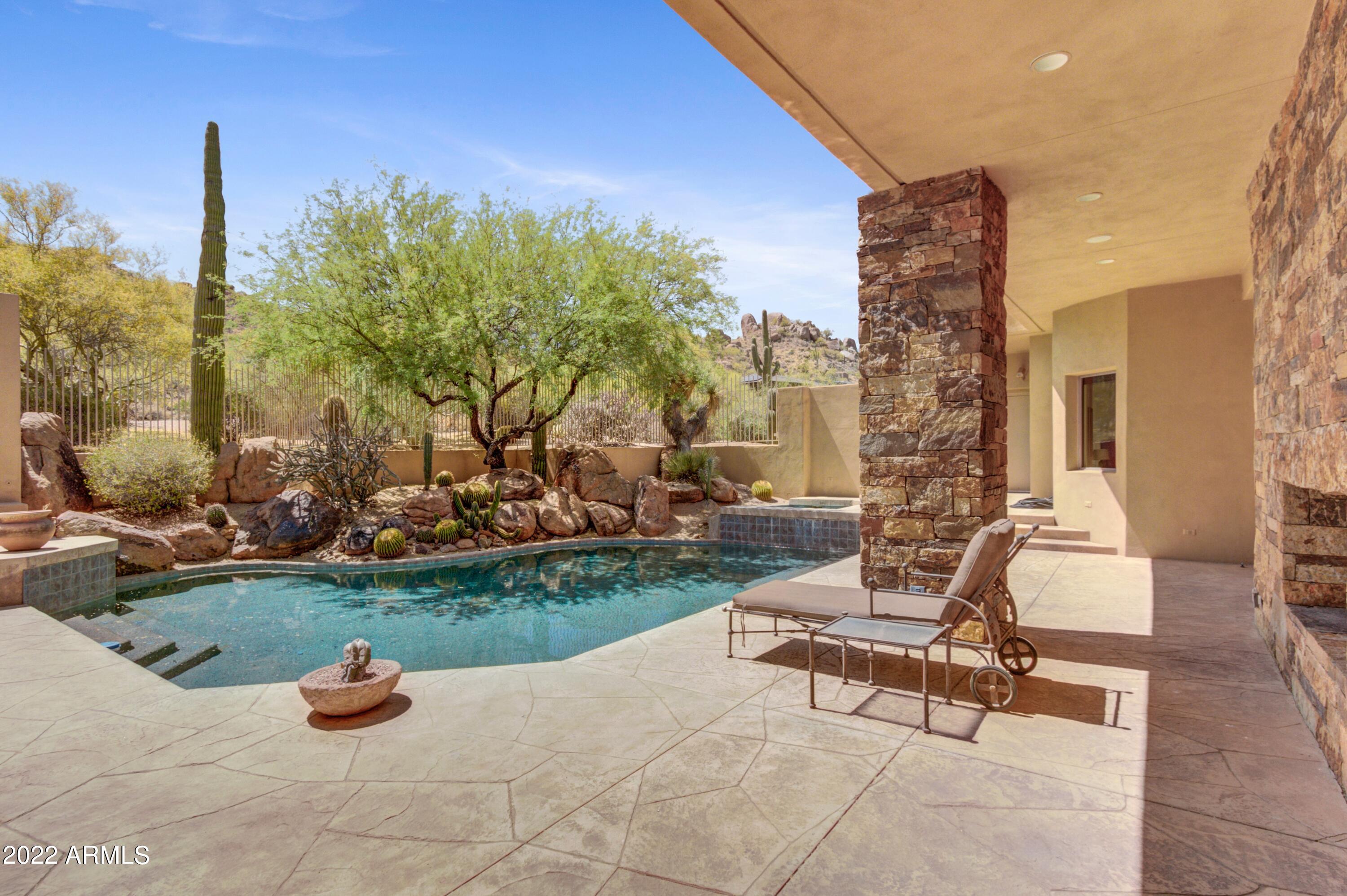 ESTANCIA - Residential