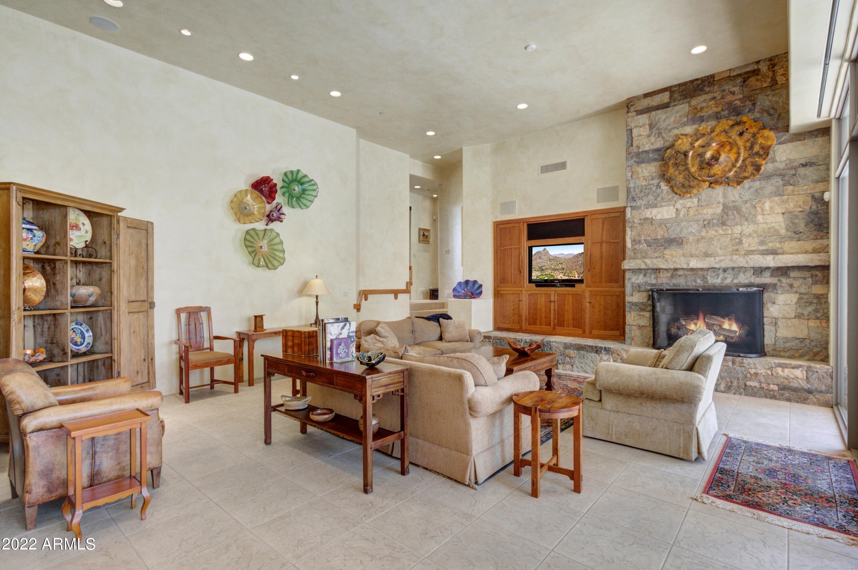 ESTANCIA - Residential