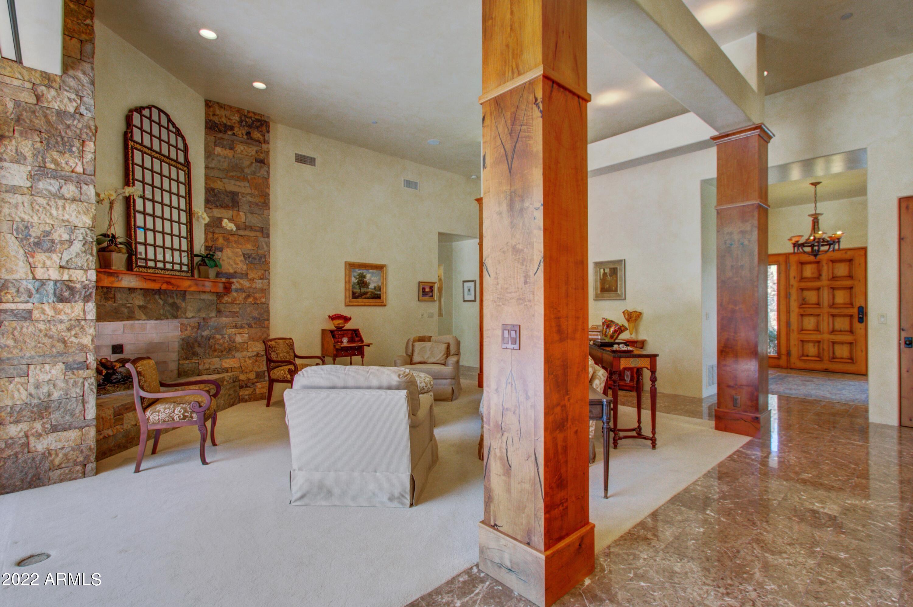 ESTANCIA - Residential