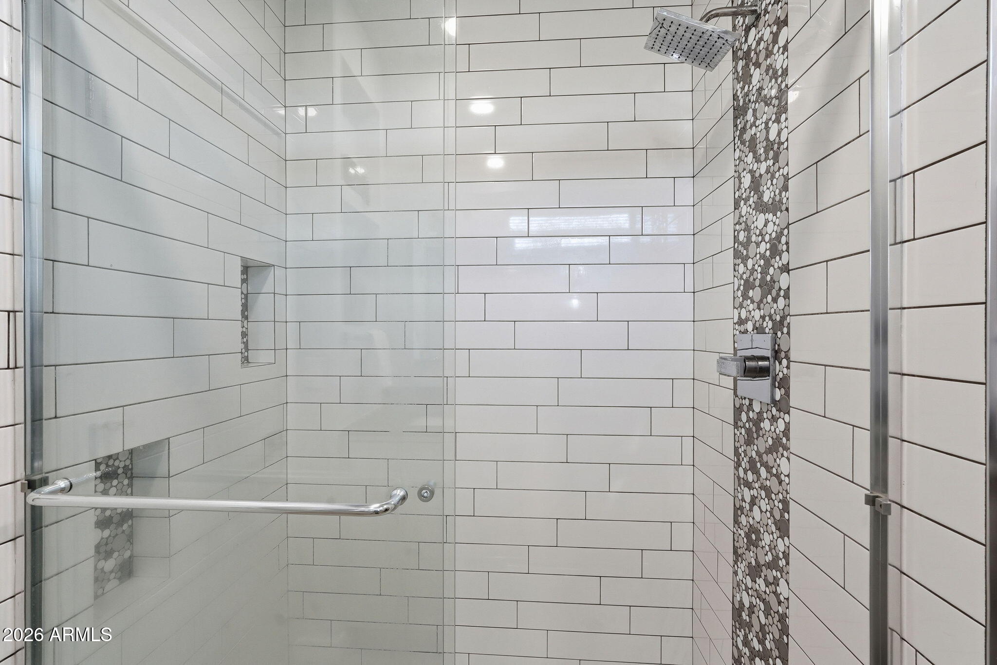2727 THOMAS - Residential