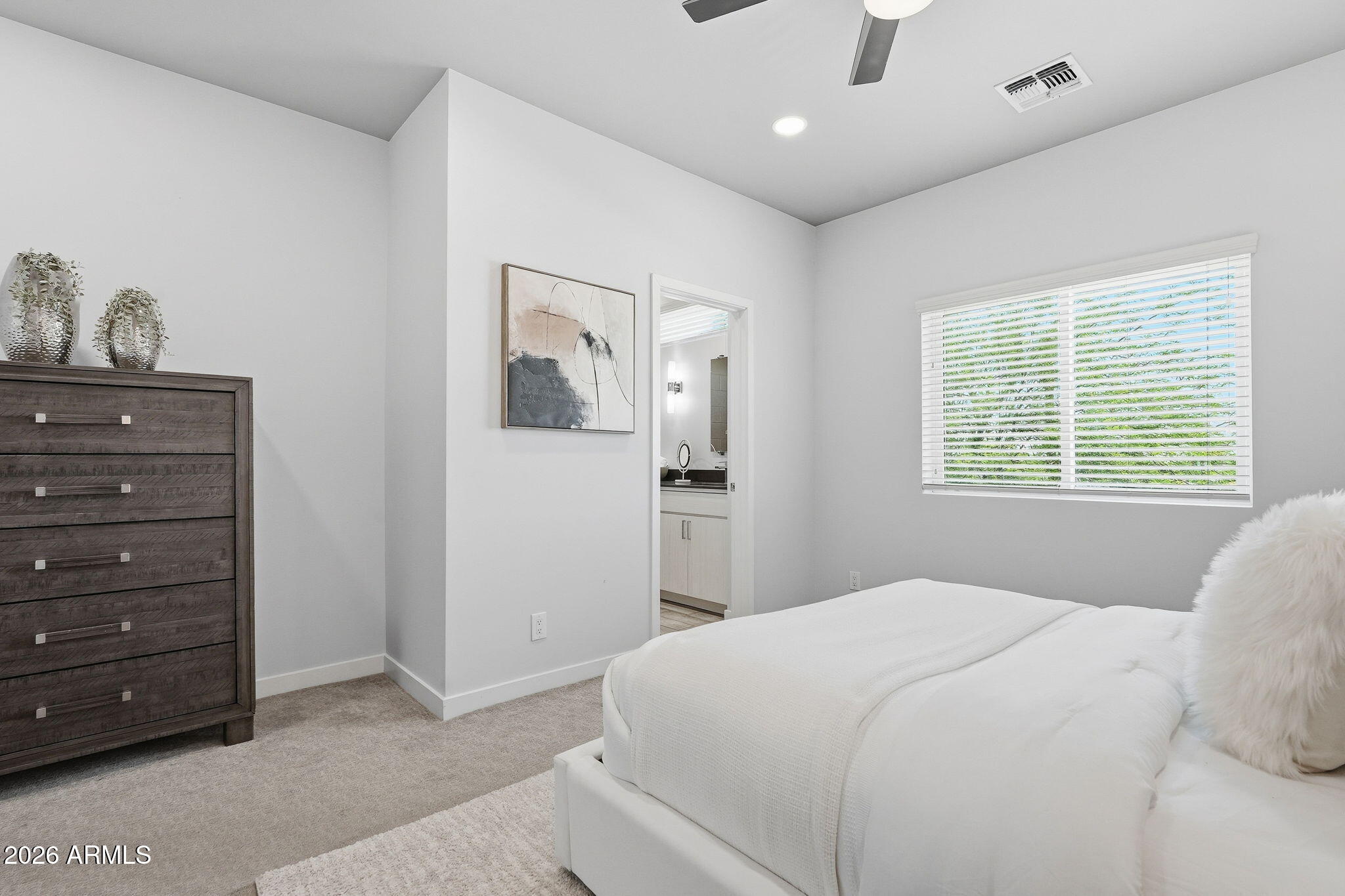 2727 THOMAS - Residential