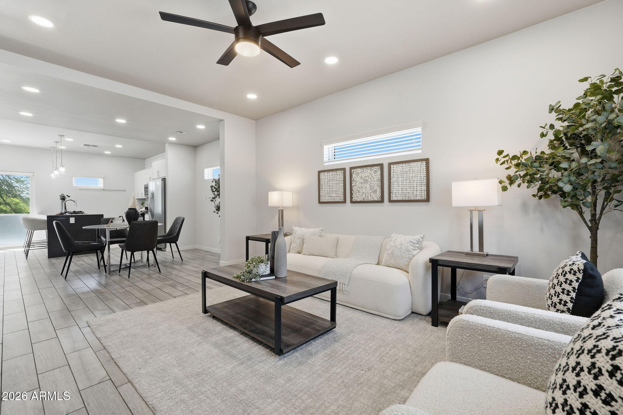 2727 THOMAS - Residential