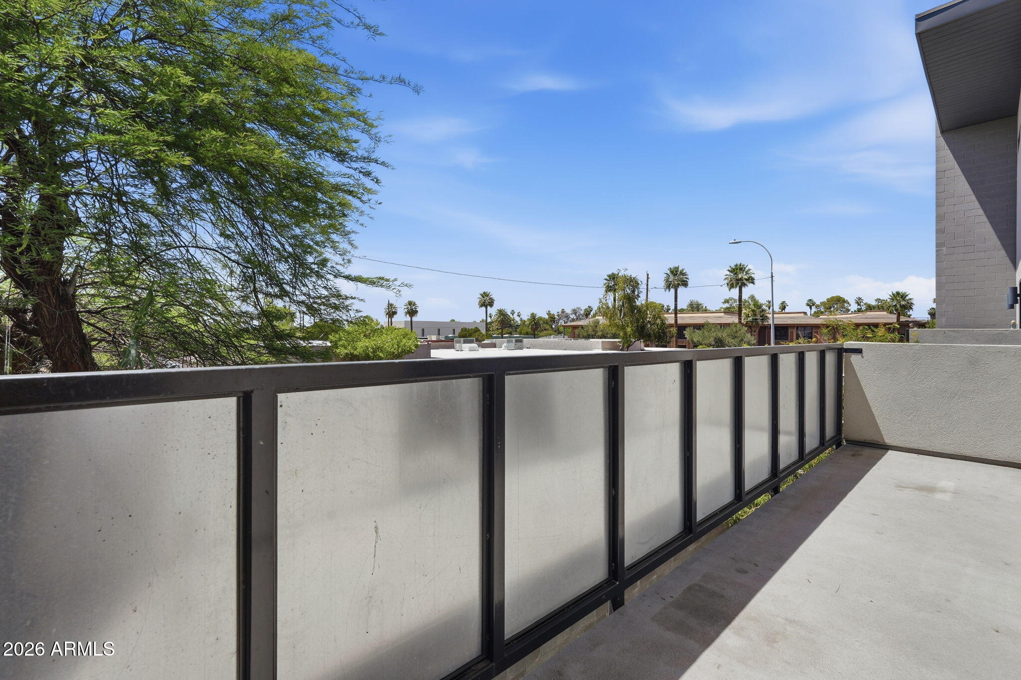 2727 THOMAS - Residential