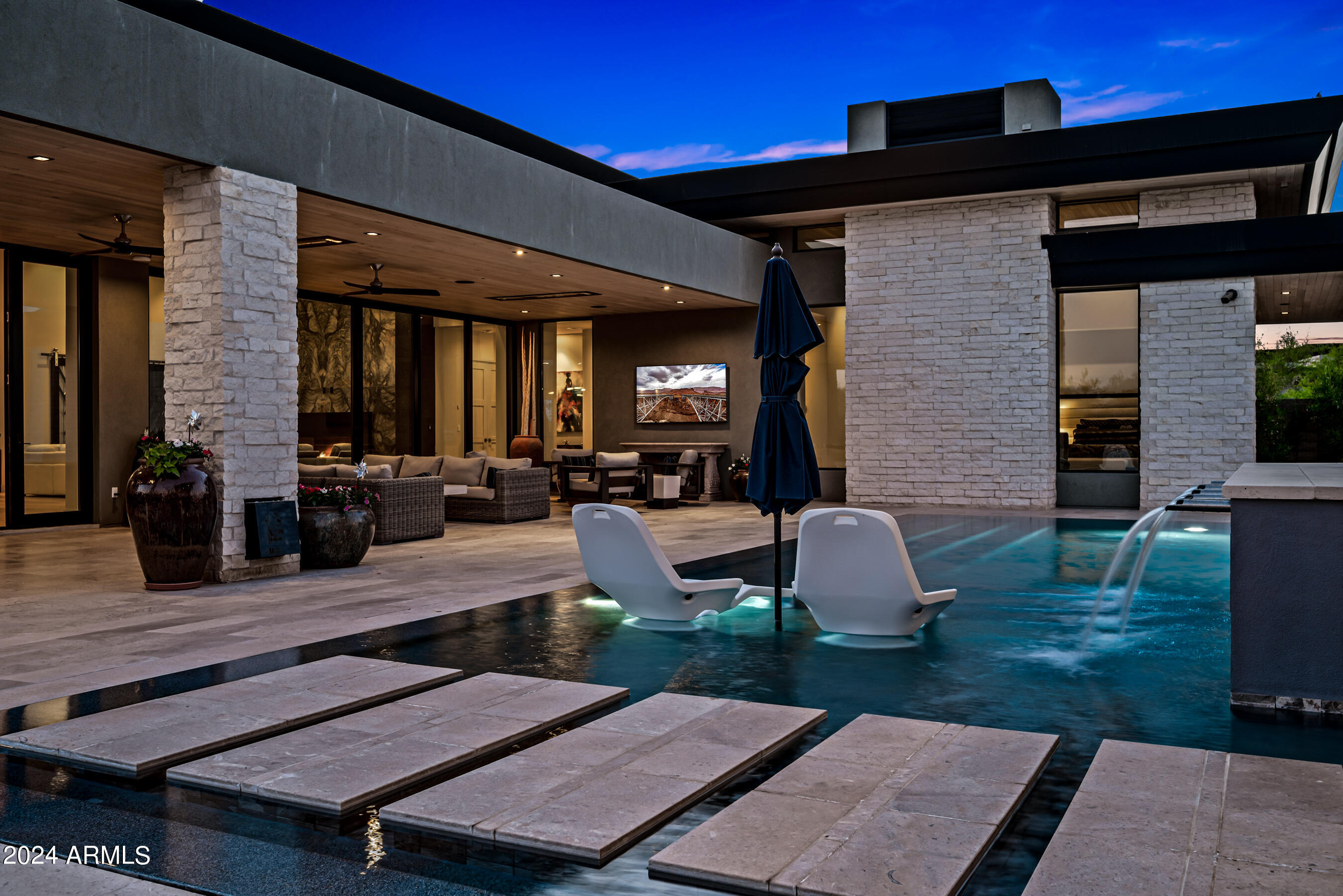 SOLITUDE - Residential