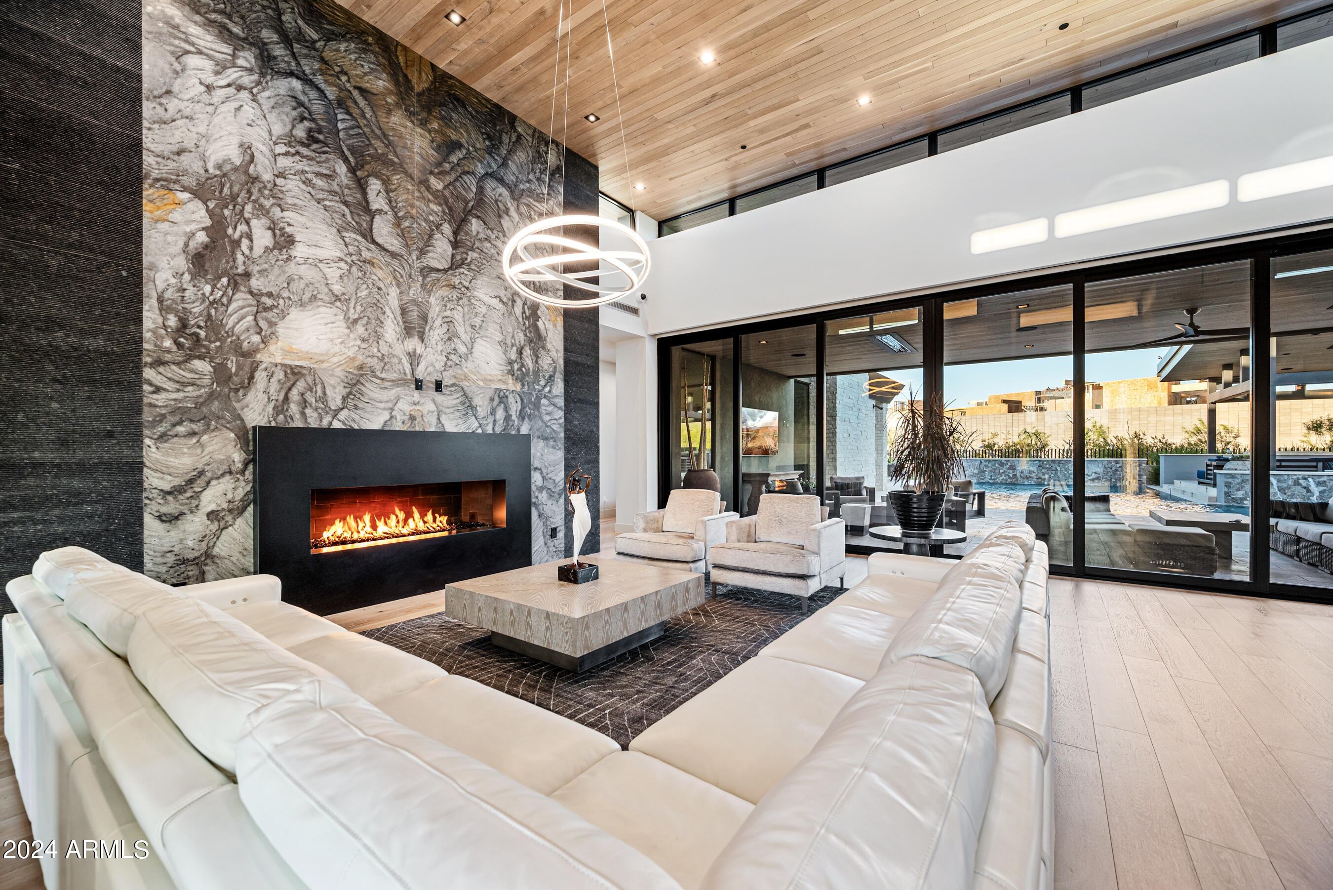 SOLITUDE - Residential