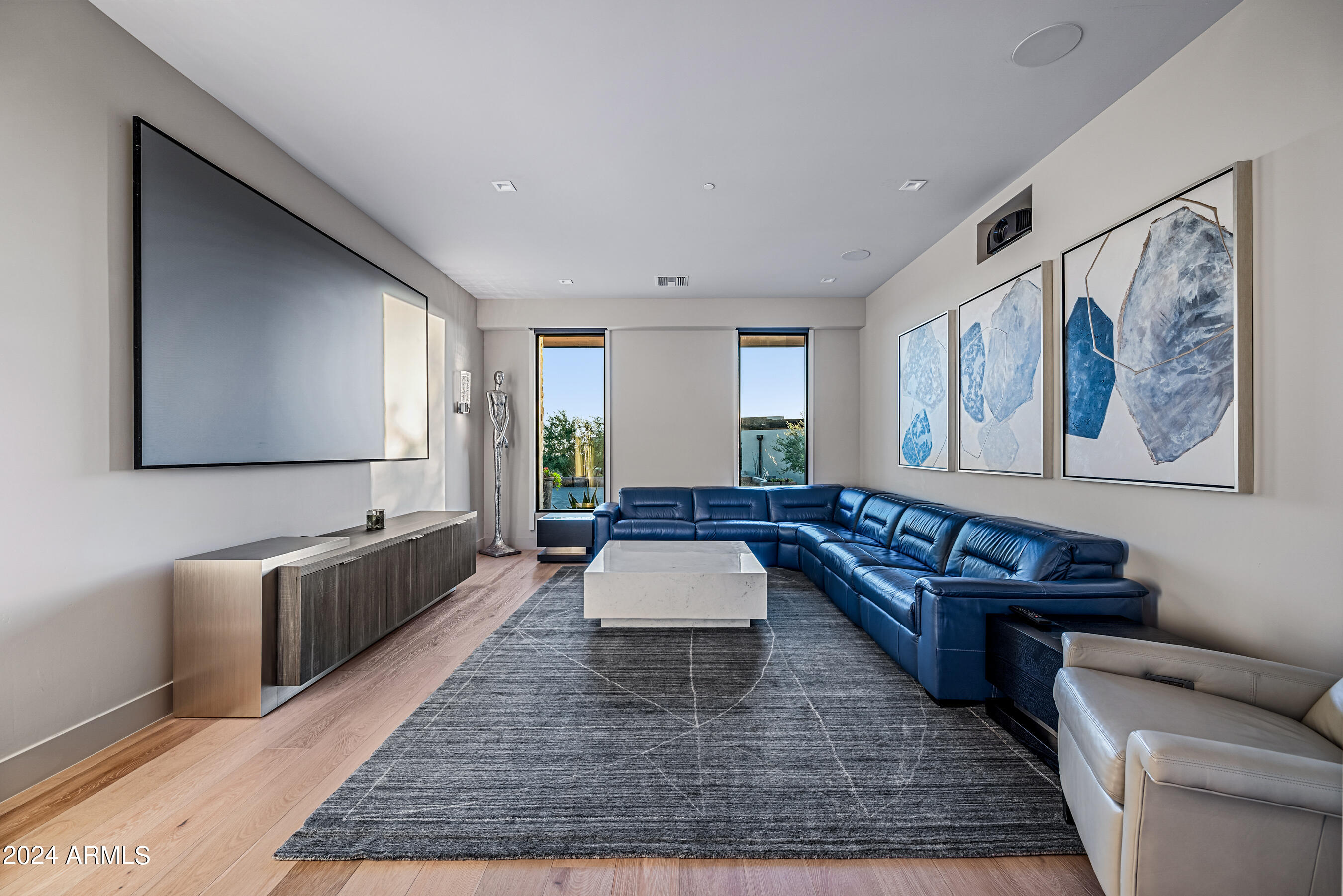 SOLITUDE - Residential