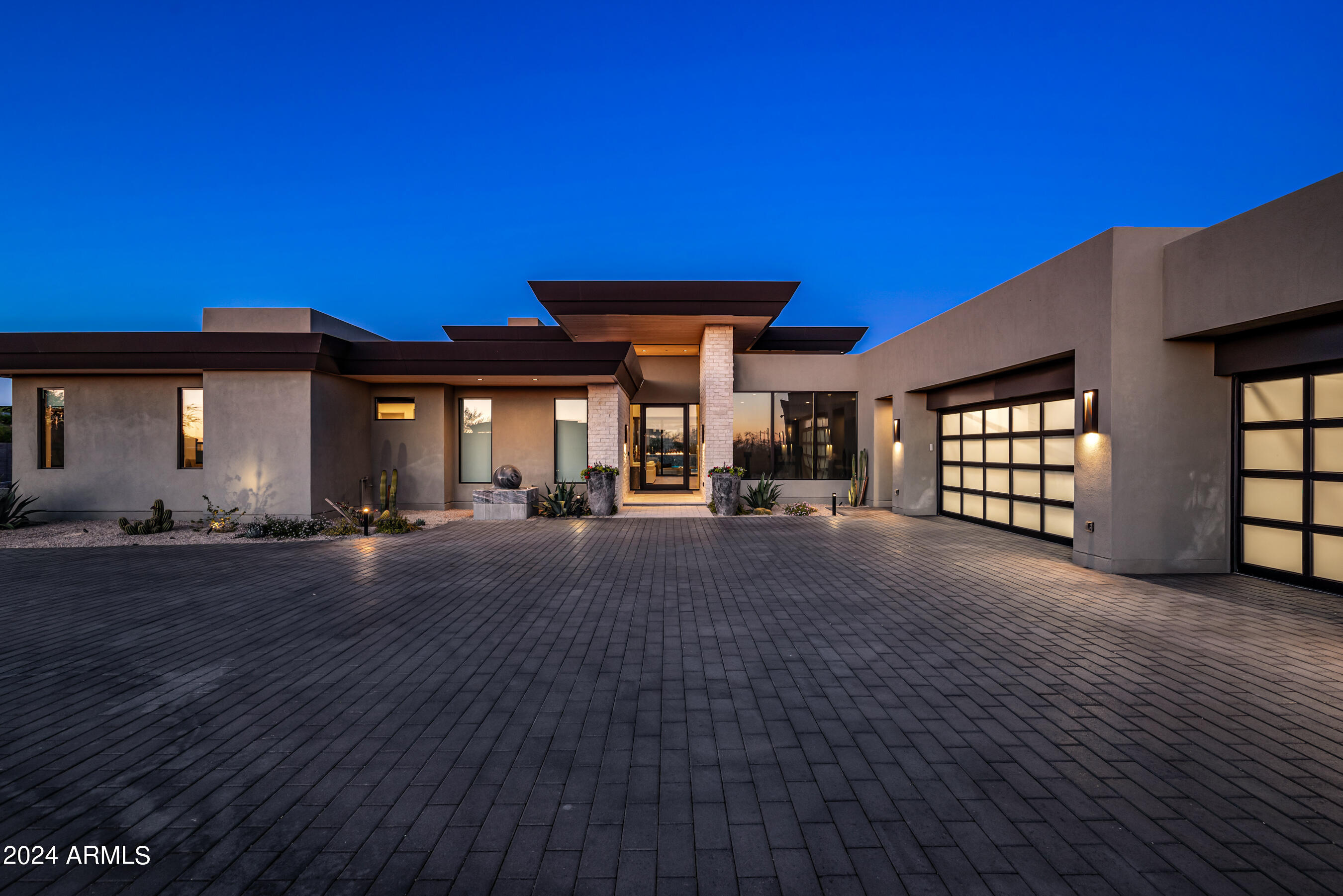 SOLITUDE - Residential