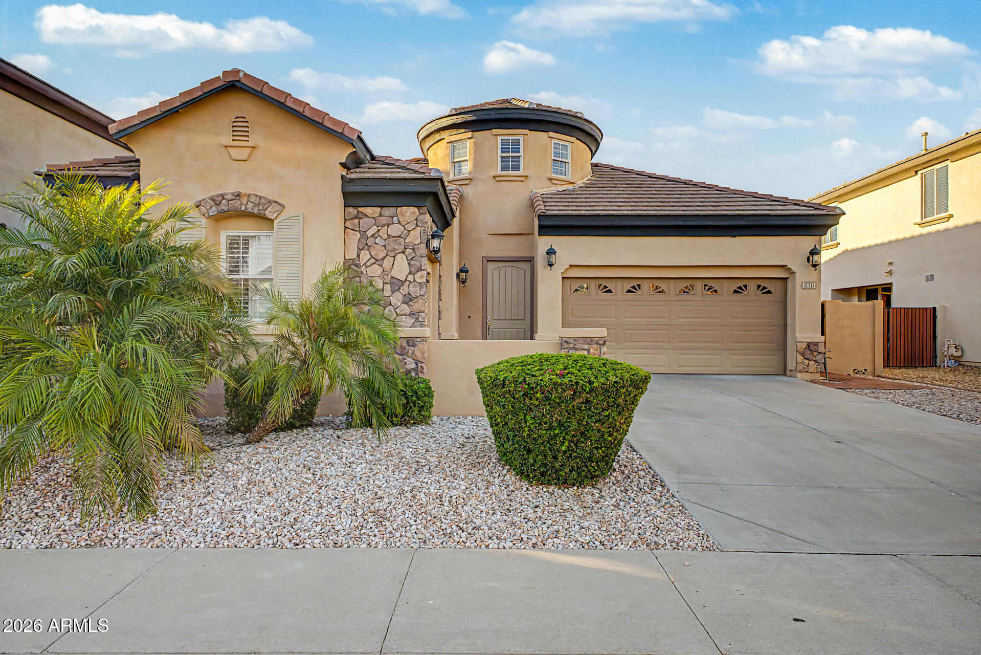 MCQUEEN LAKES - Residential