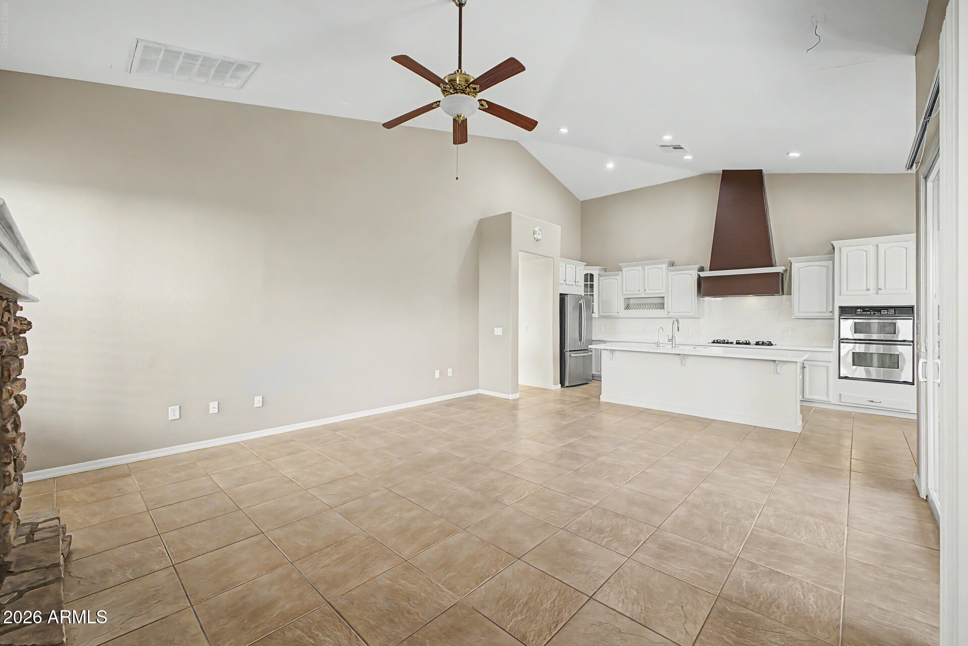 MCQUEEN LAKES - Residential
