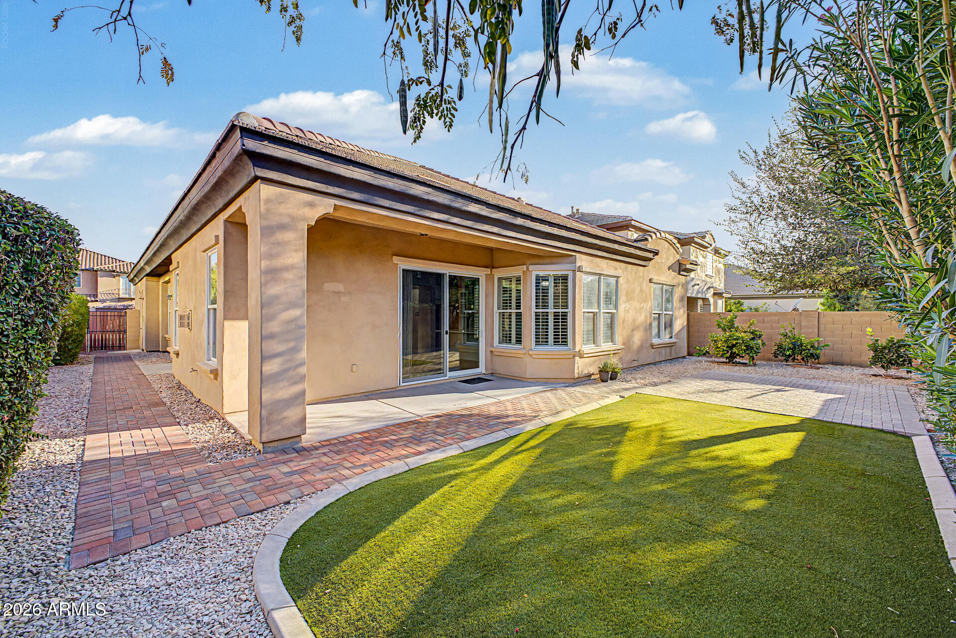 MCQUEEN LAKES - Residential