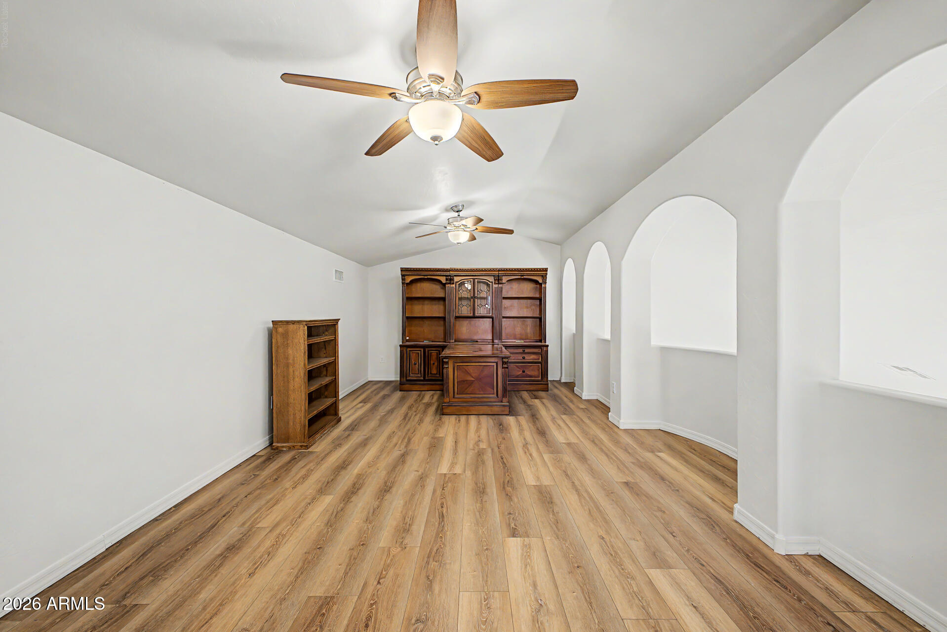 MCQUEEN LAKES - Residential