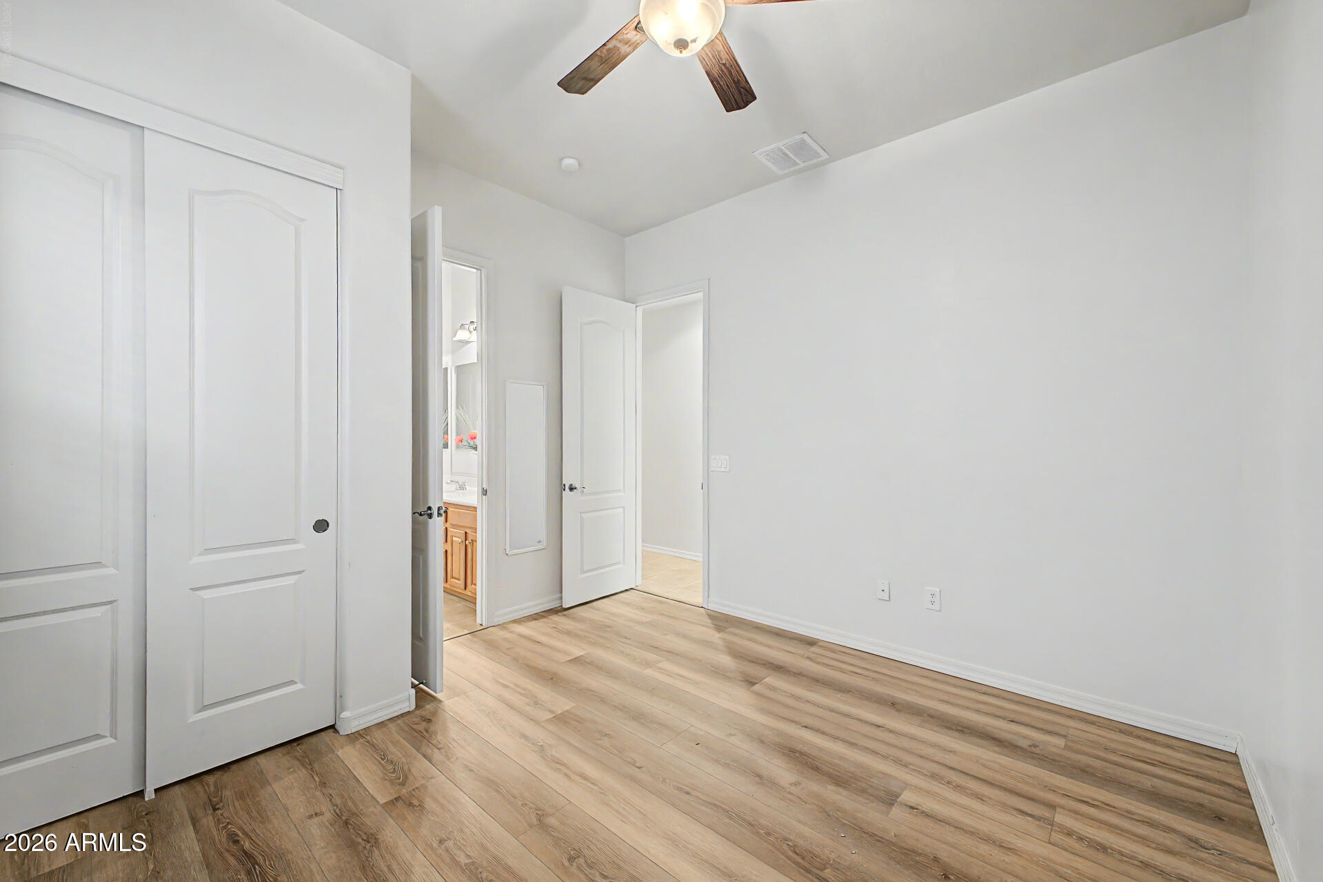 MCQUEEN LAKES - Residential