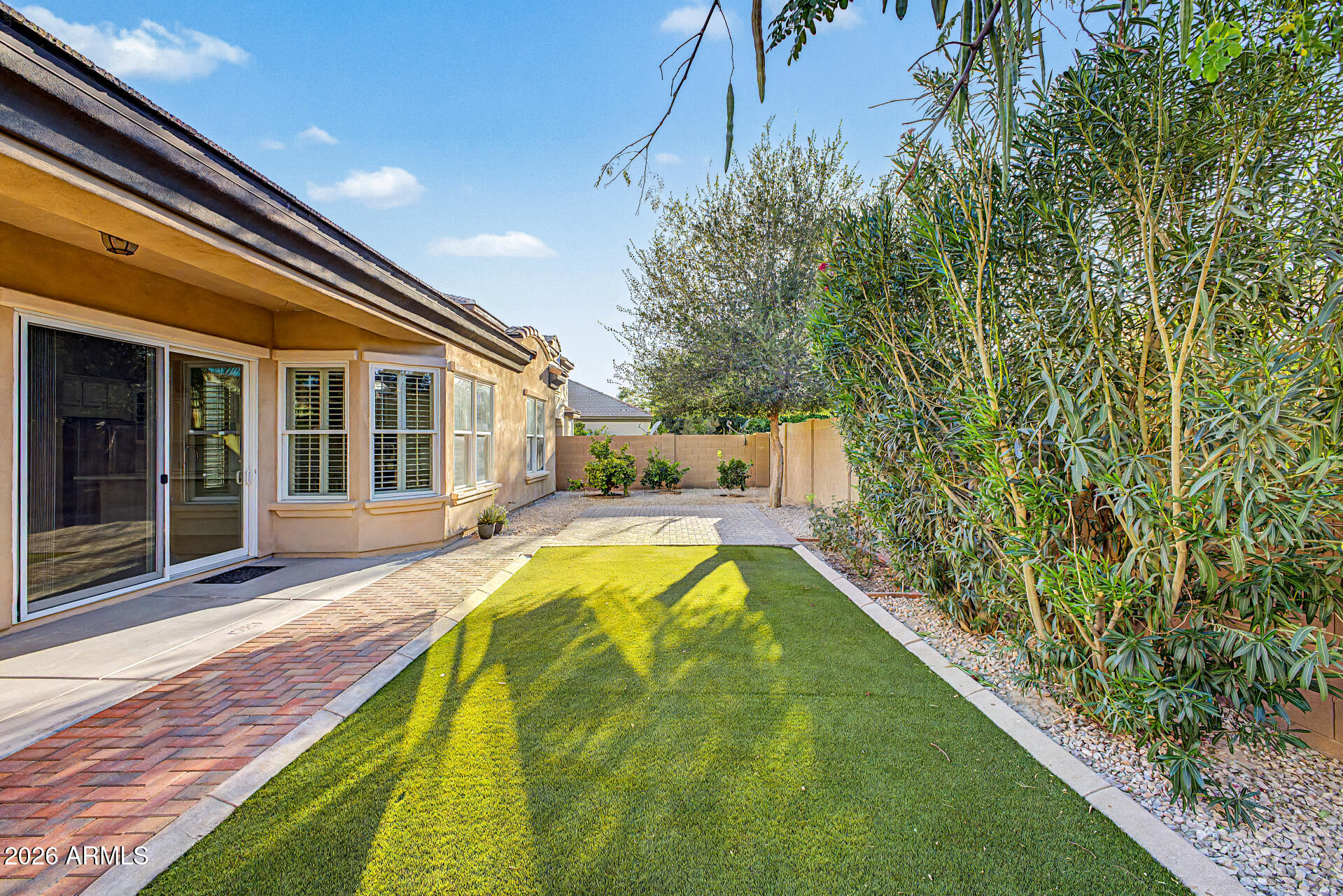 MCQUEEN LAKES - Residential