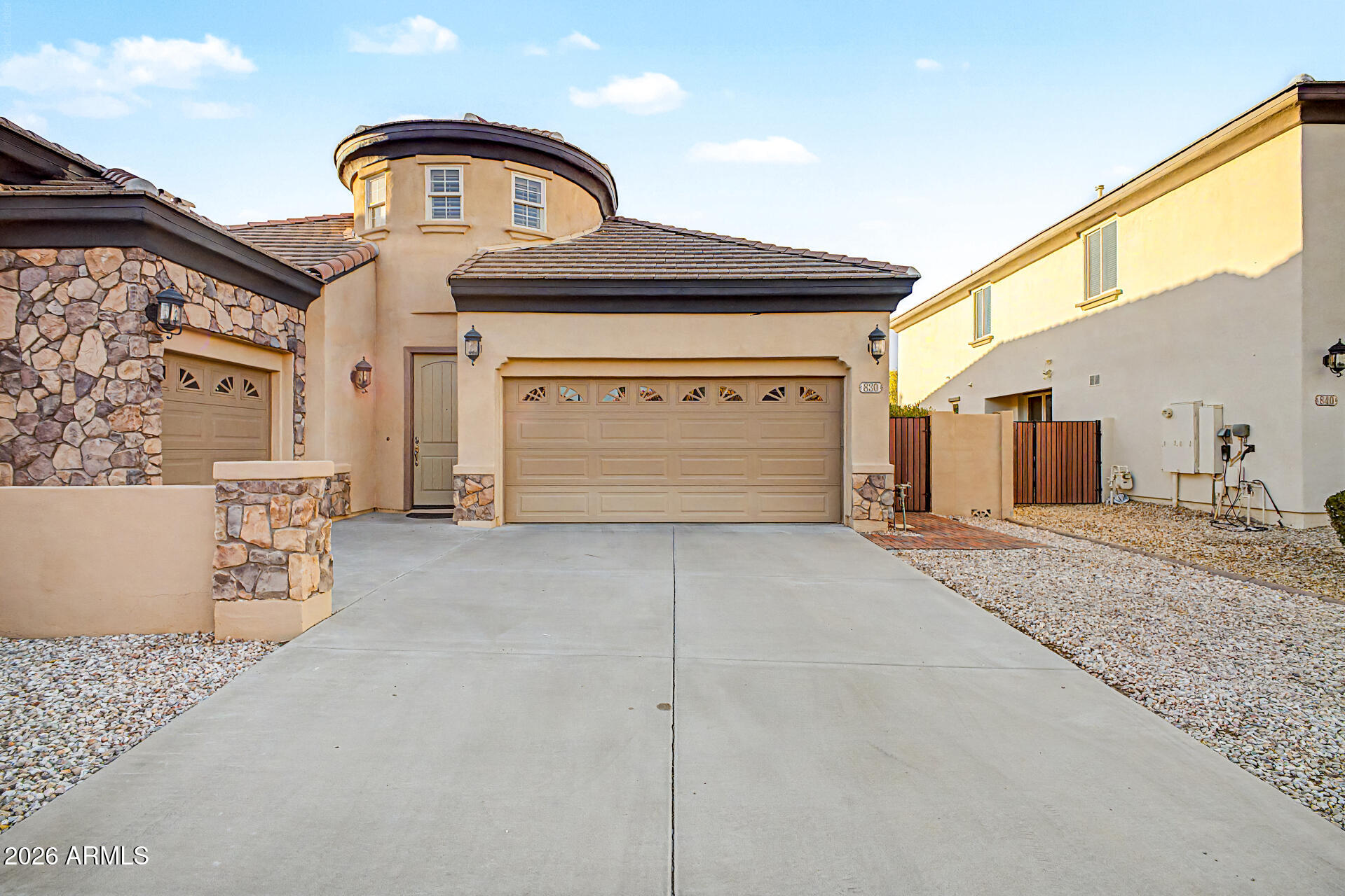 MCQUEEN LAKES - Residential