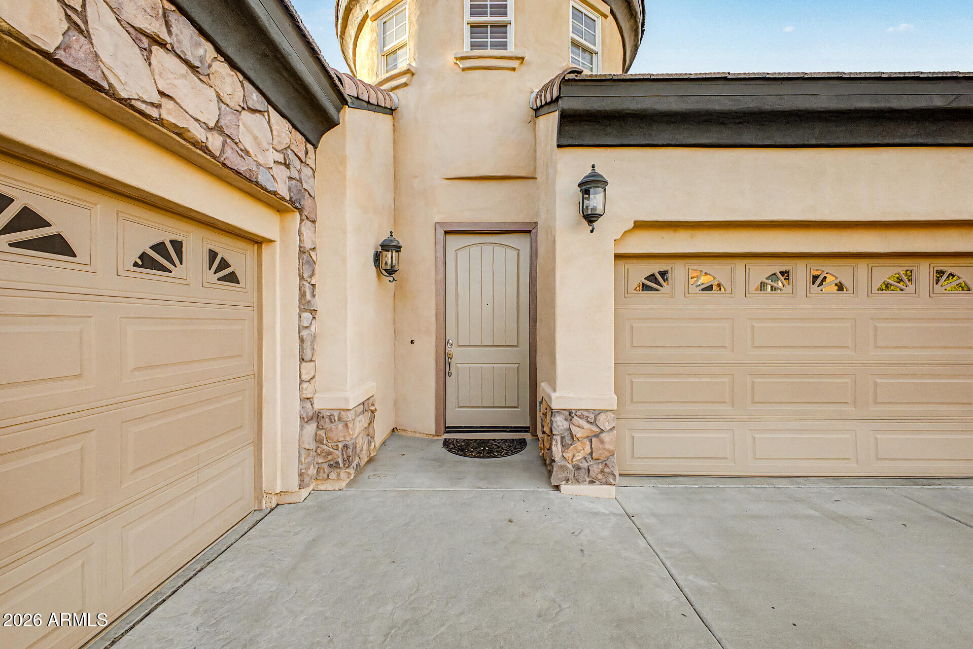 MCQUEEN LAKES - Residential