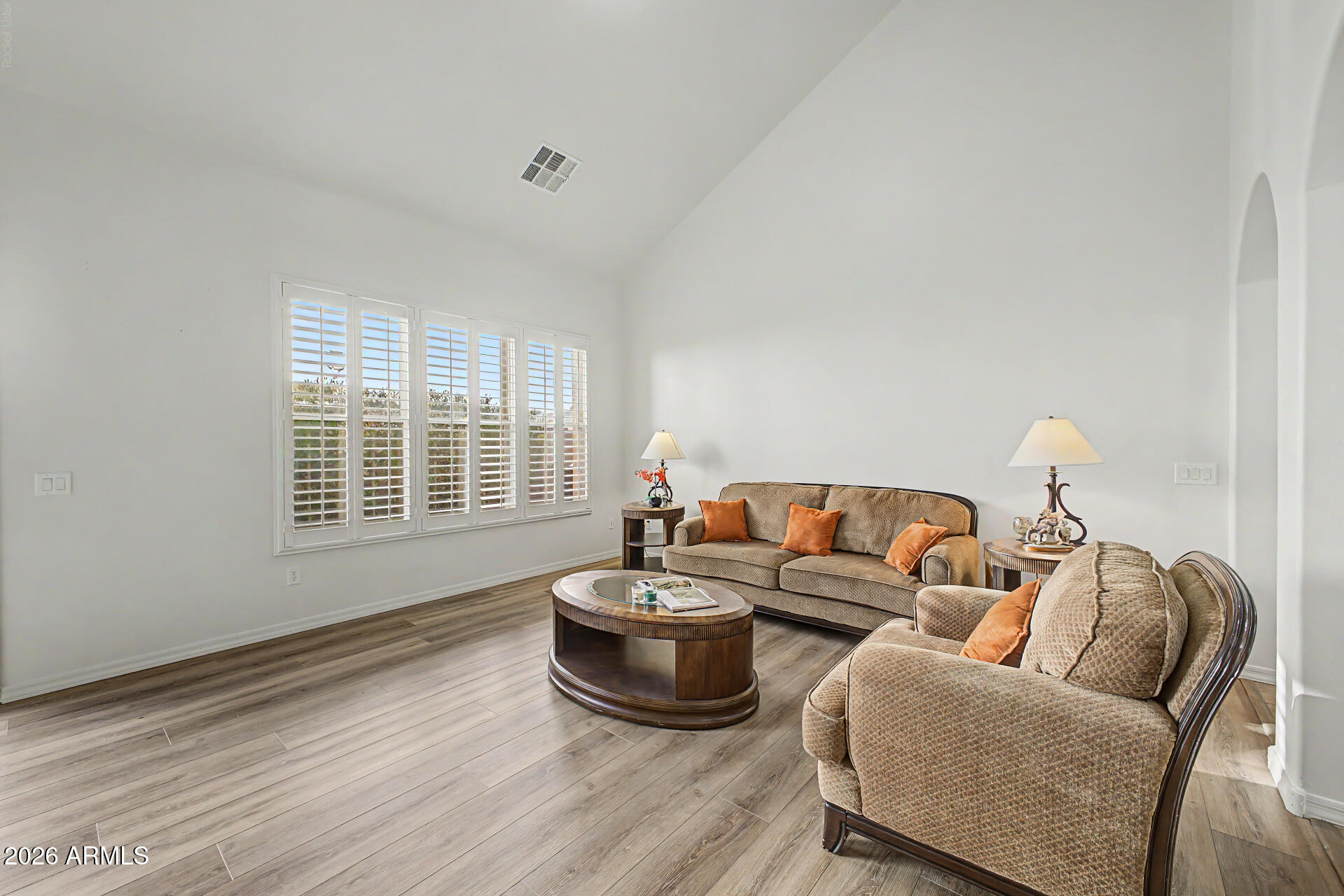 MCQUEEN LAKES - Residential