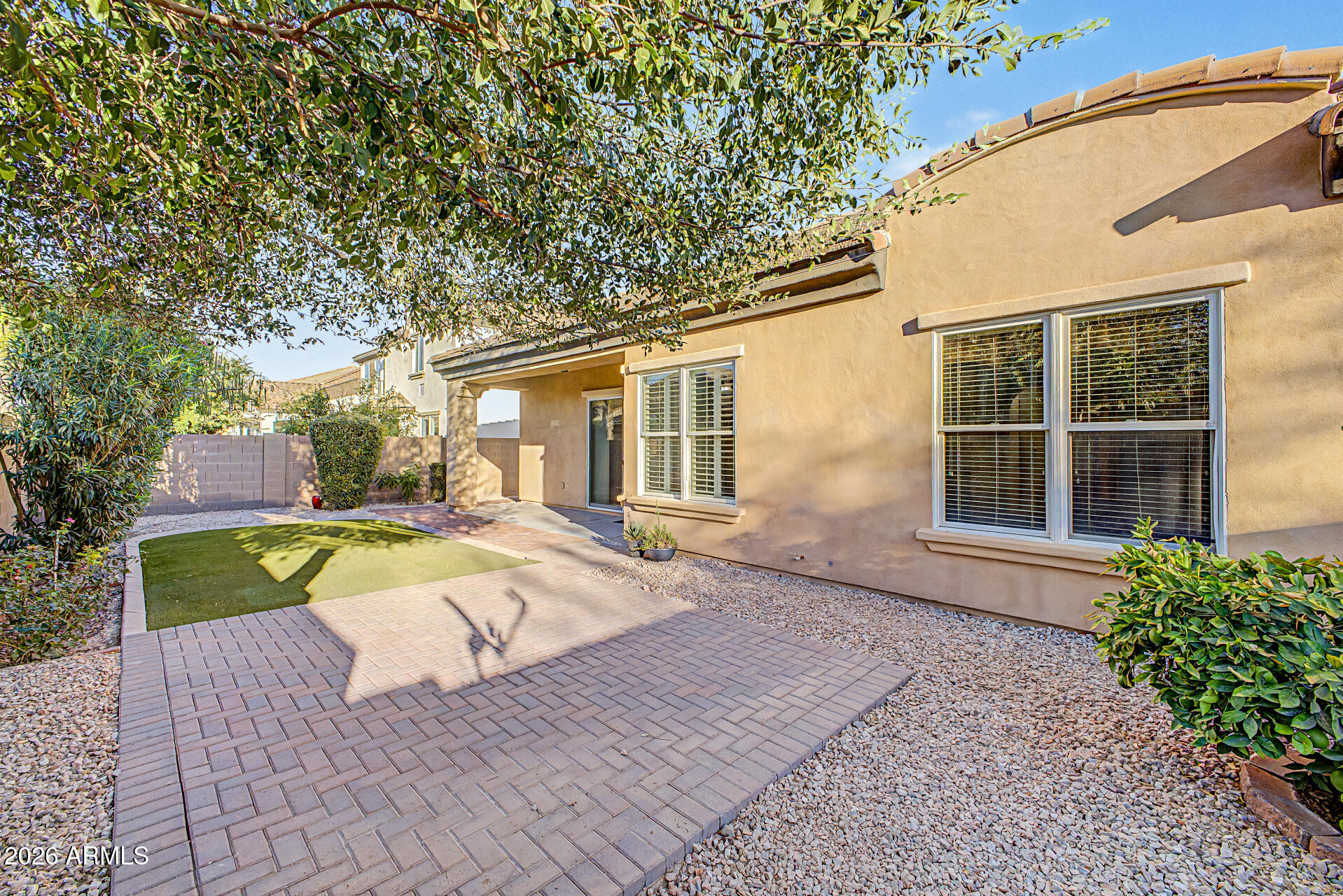 MCQUEEN LAKES - Residential
