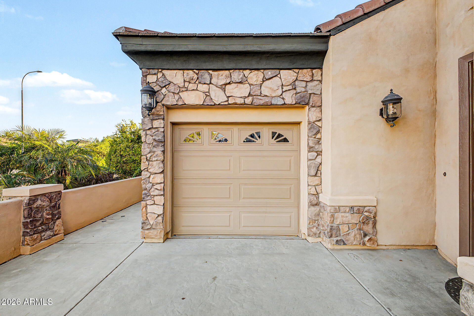MCQUEEN LAKES - Residential