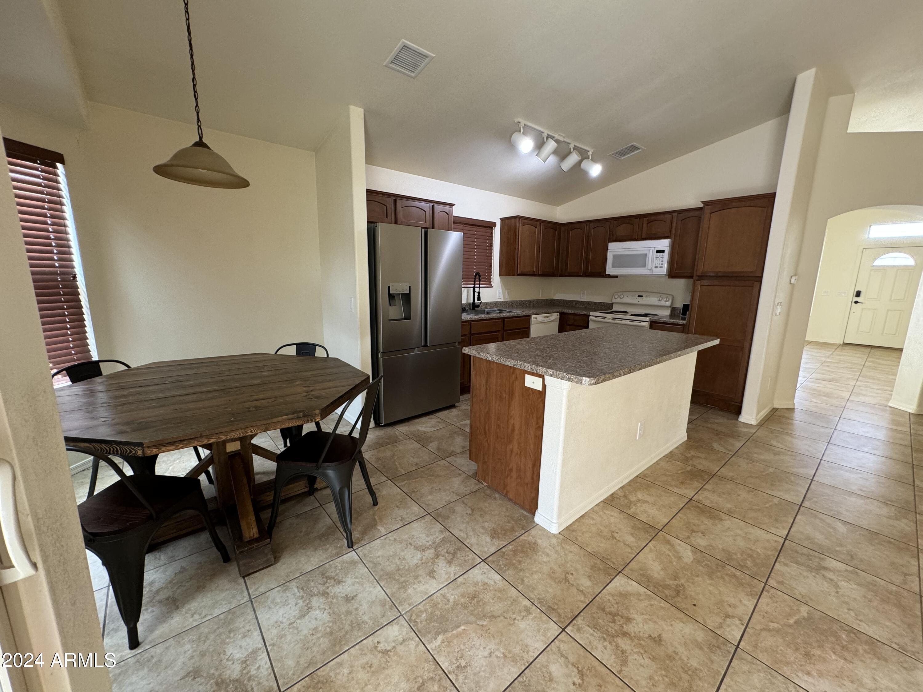 CAMPSTONE - Residential Lease