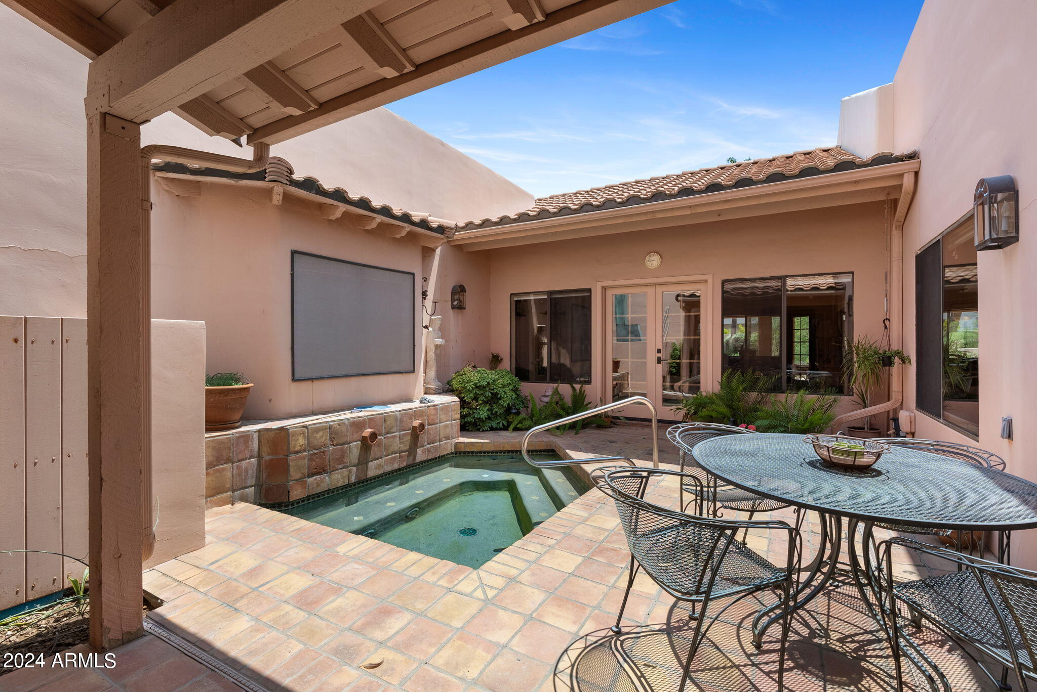 MOCKINGBIRD SQUARE - Residential