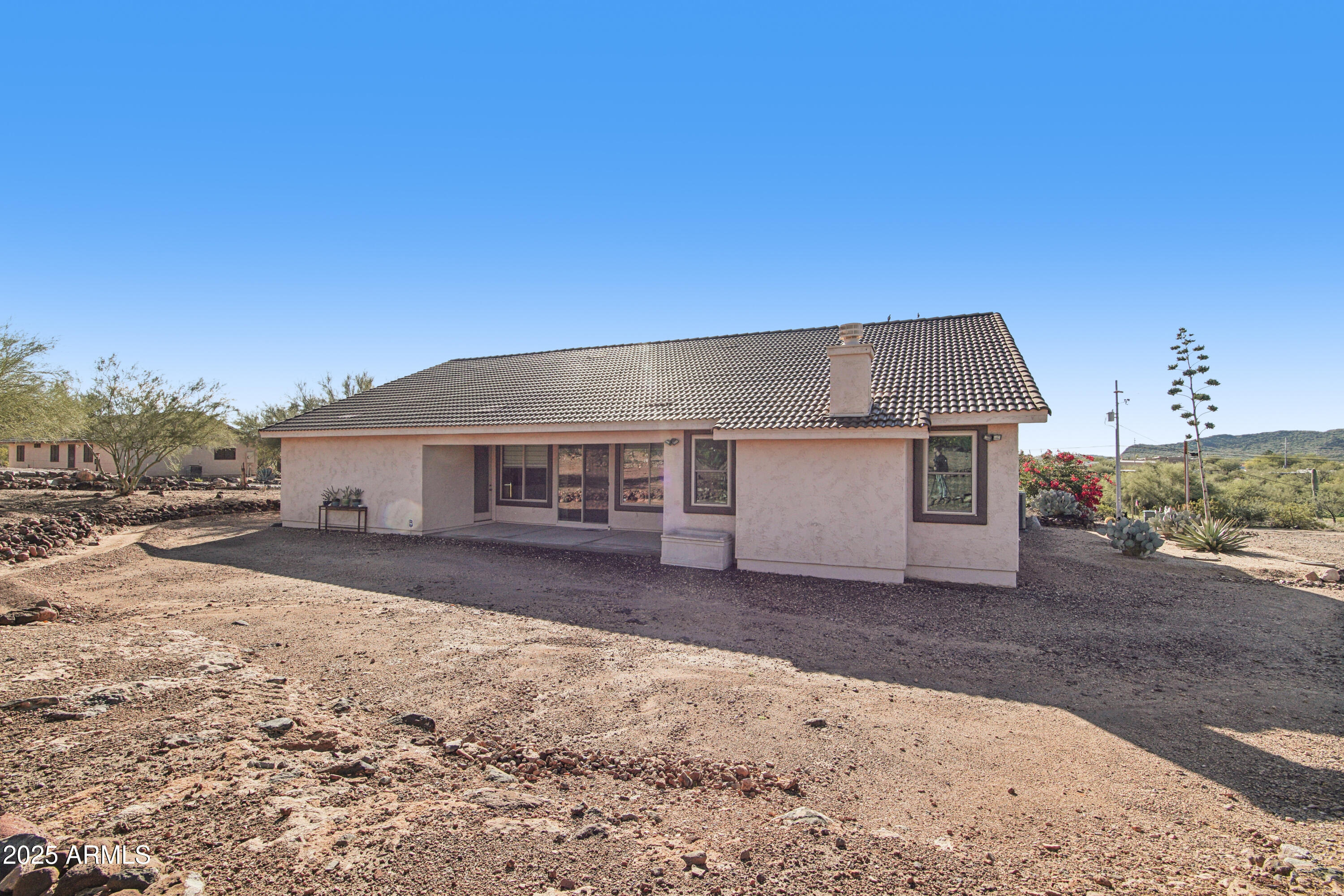 CIRCLE MOUNTAIN AREA OF NEW RIVER - Residential