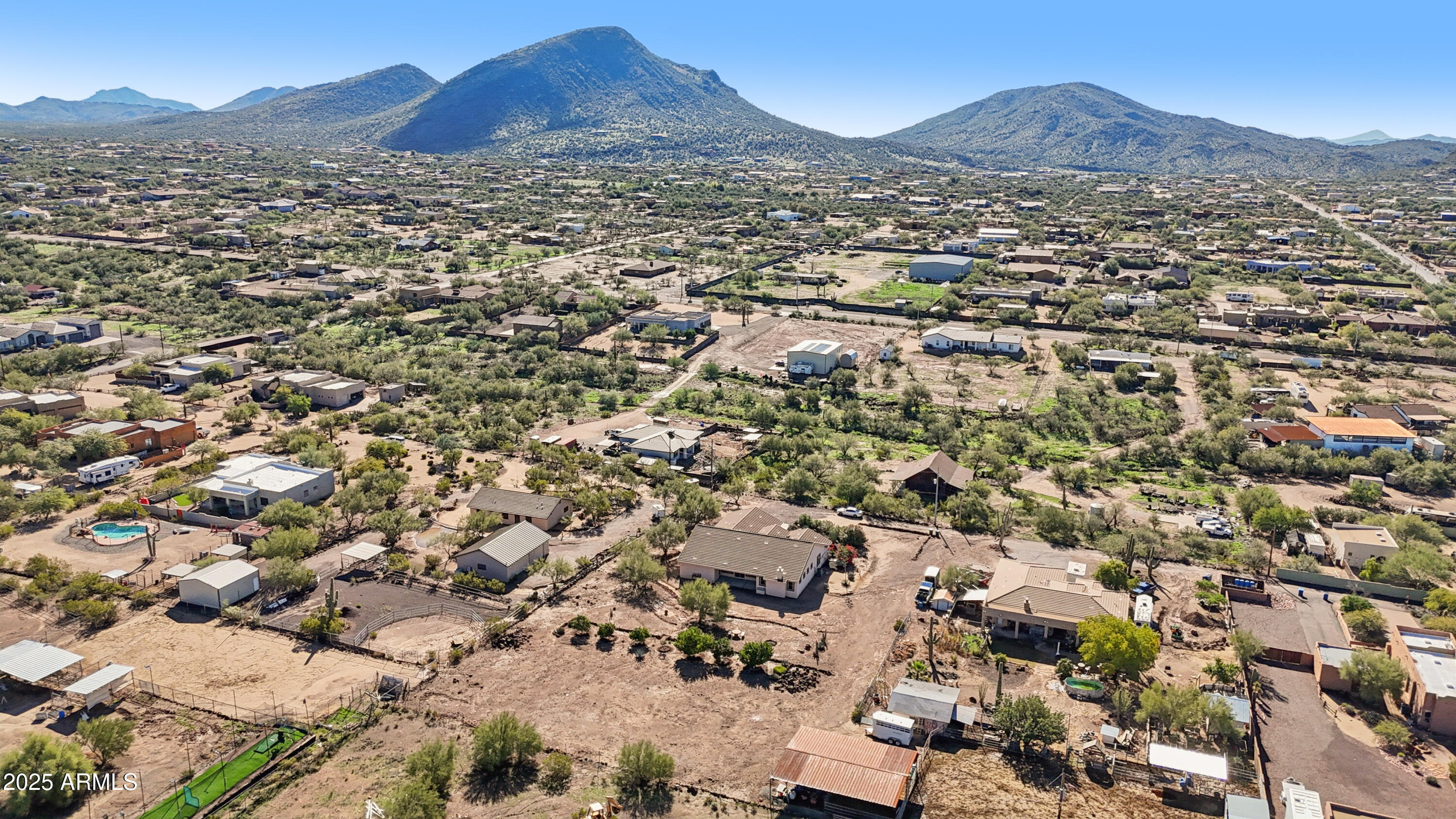 CIRCLE MOUNTAIN AREA OF NEW RIVER - Residential