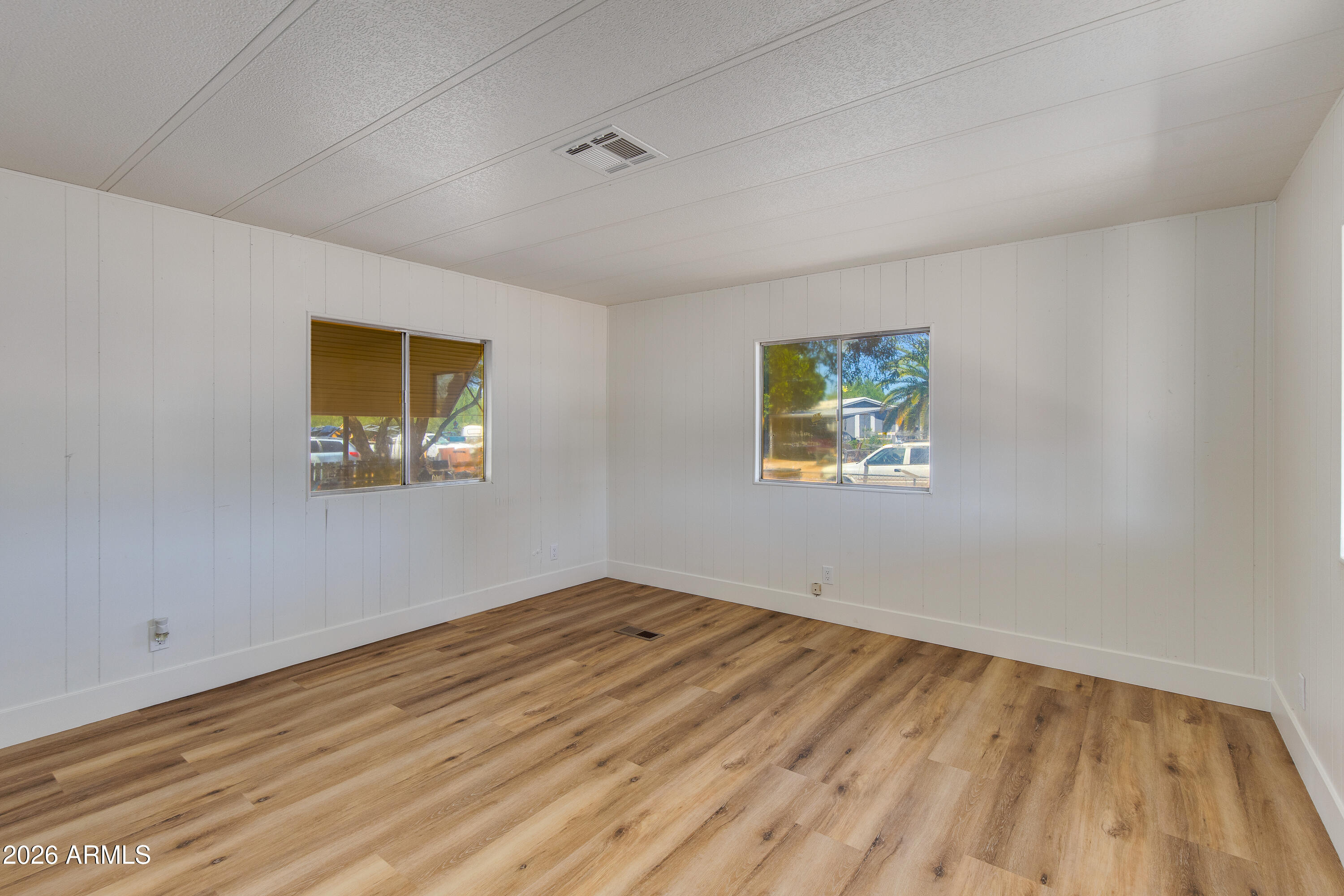 HAPPY TRAILS - Residential
