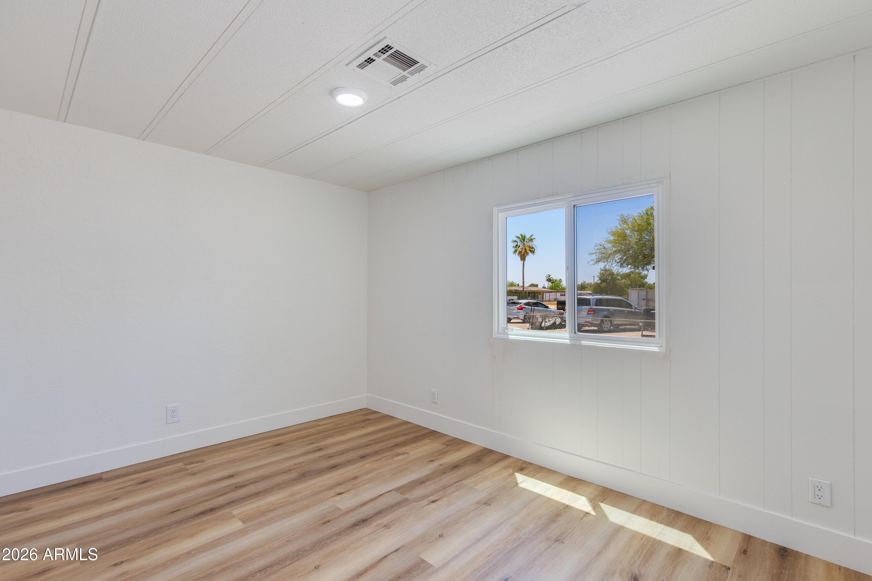 HAPPY TRAILS - Residential