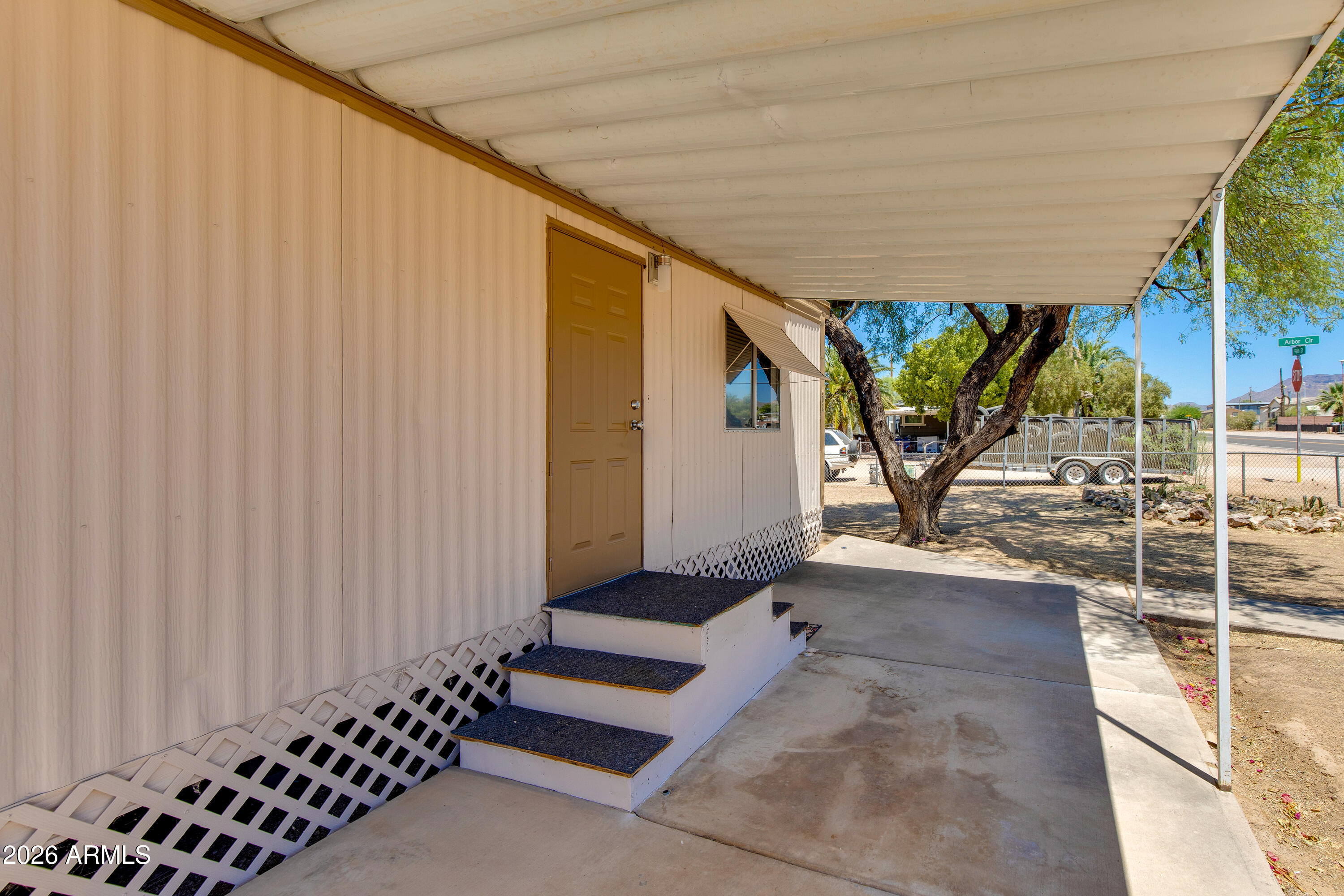 HAPPY TRAILS - Residential