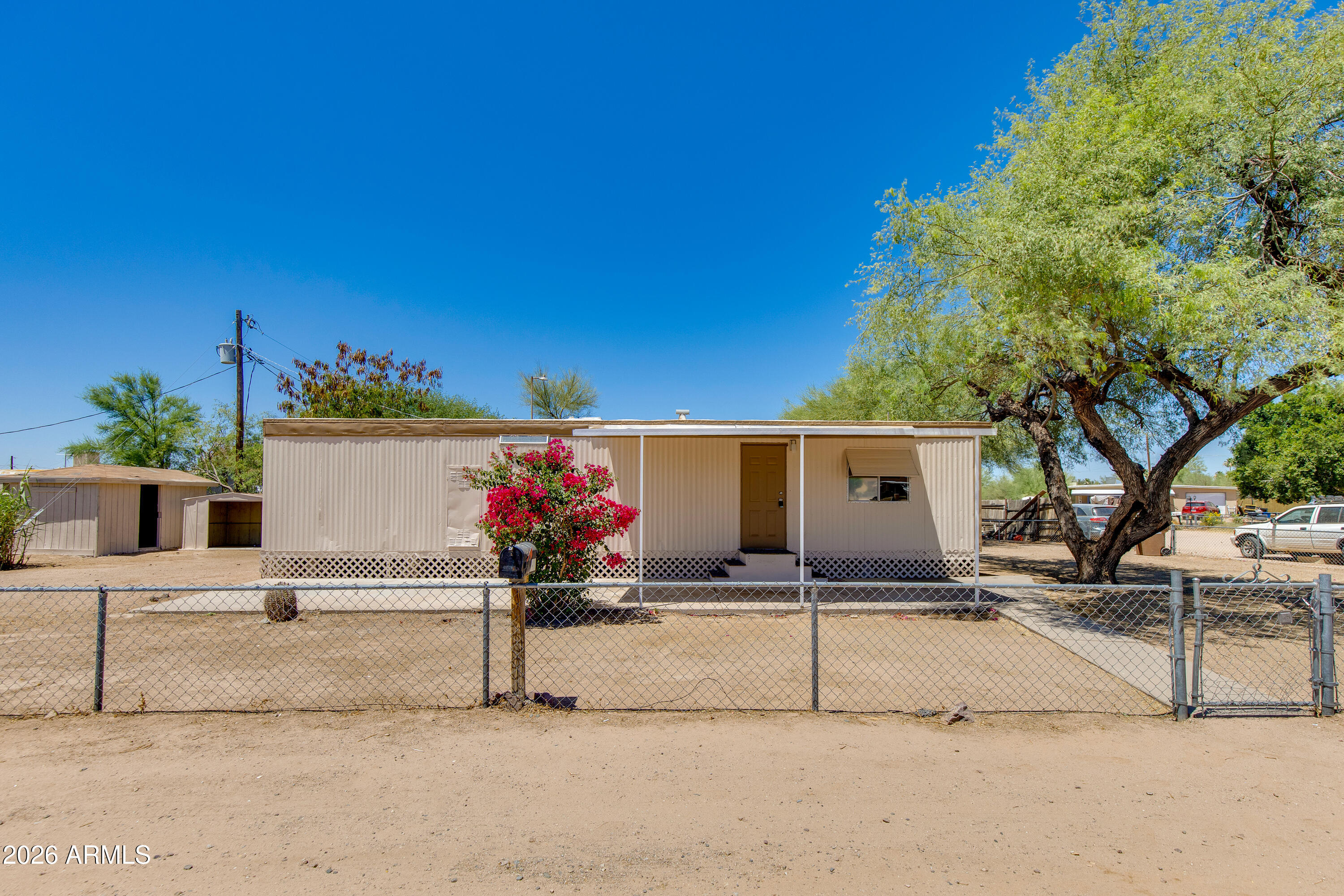 HAPPY TRAILS - Residential