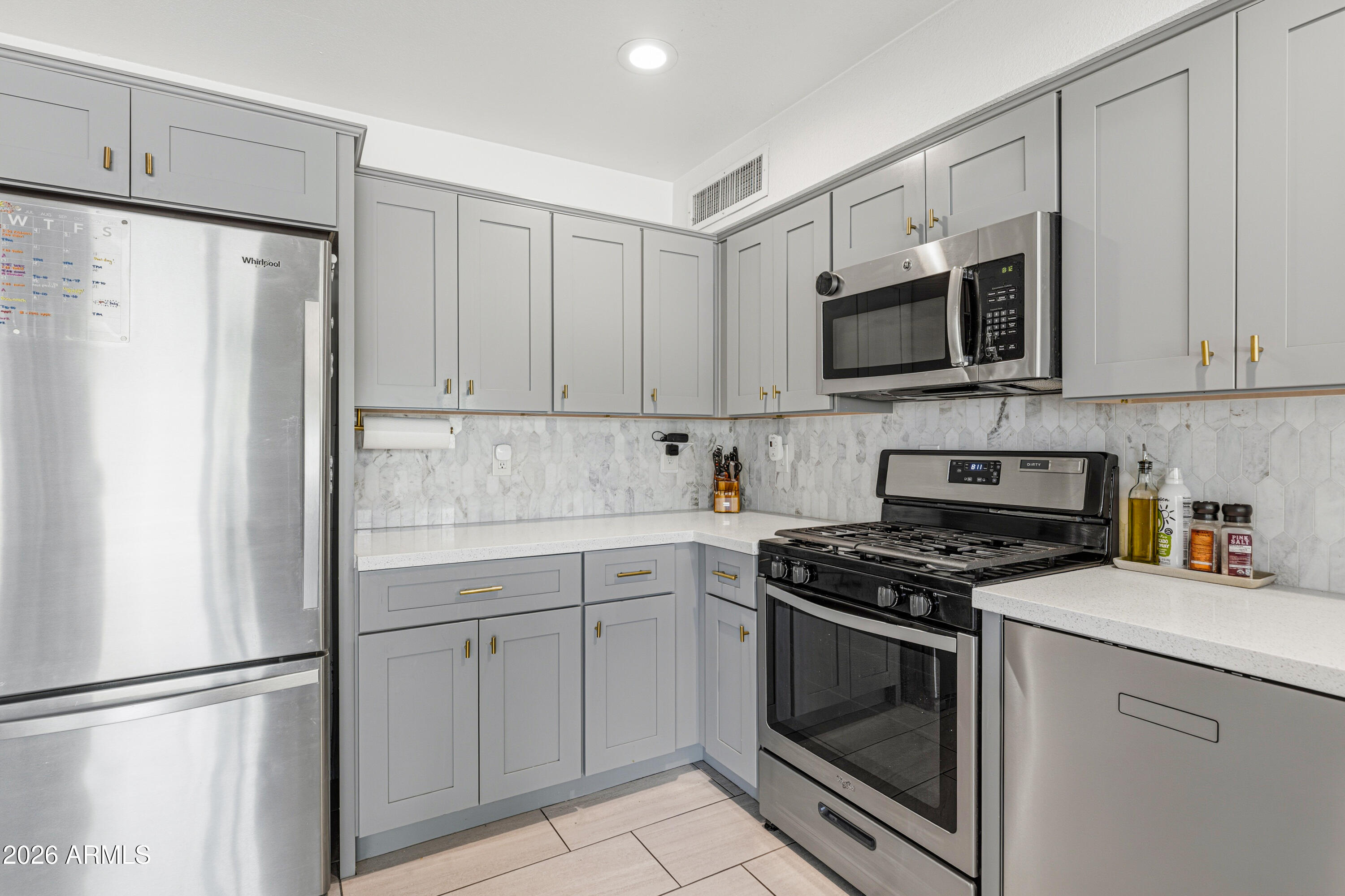 PARADISE VALLEY MANOR 3-B - Residential