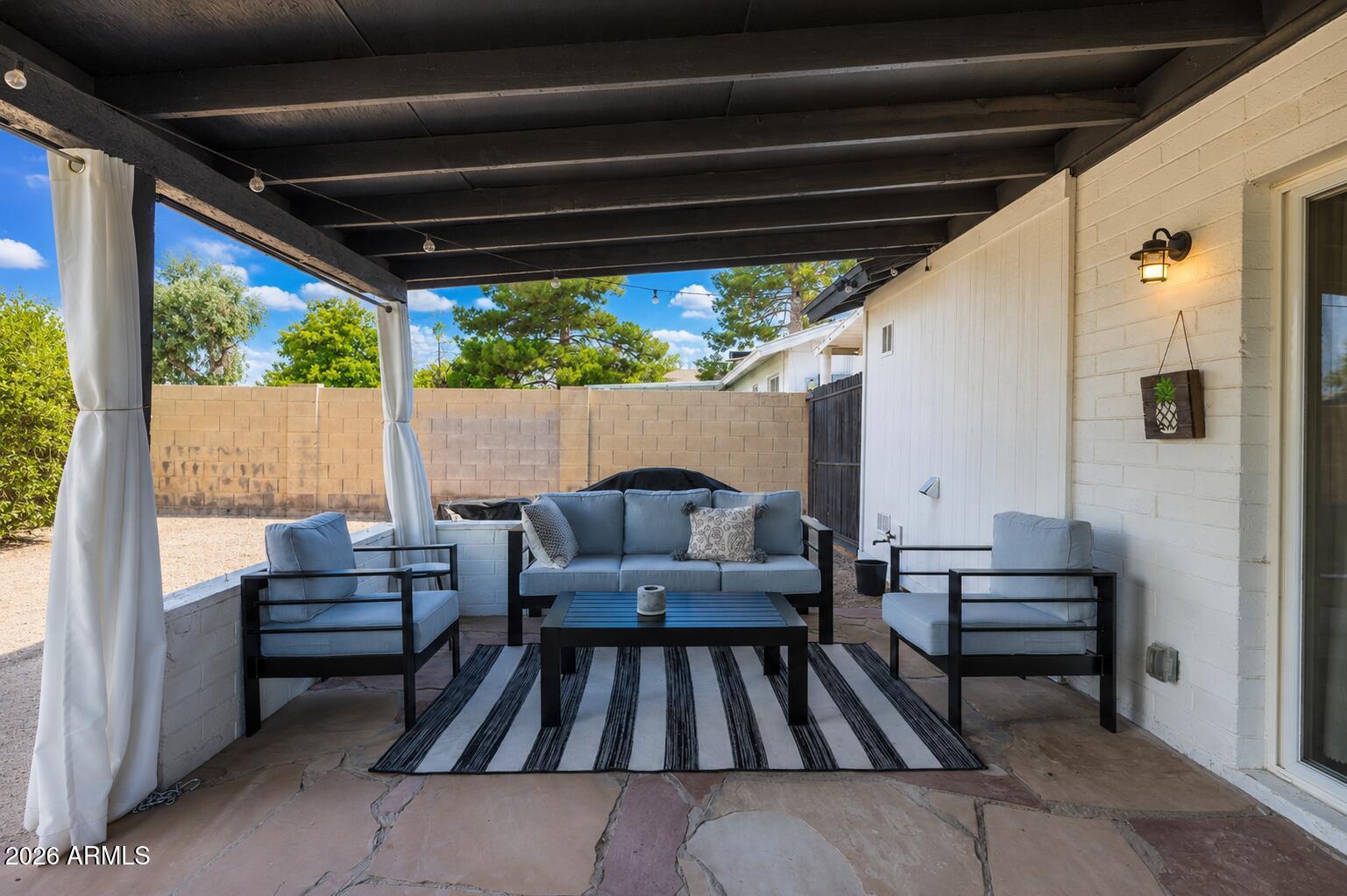PARADISE VALLEY MANOR 3-B - Residential