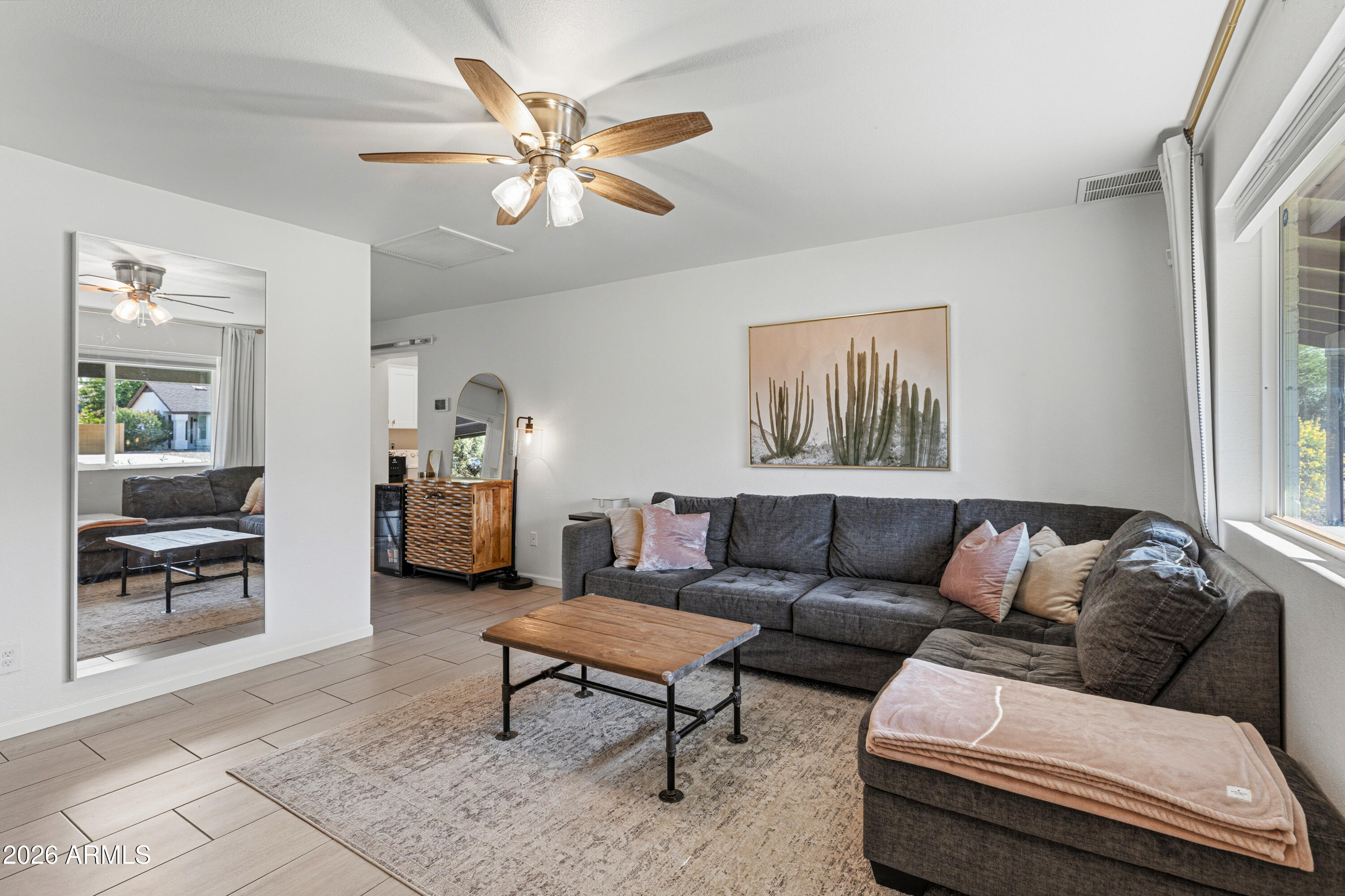 PARADISE VALLEY MANOR 3-B - Residential