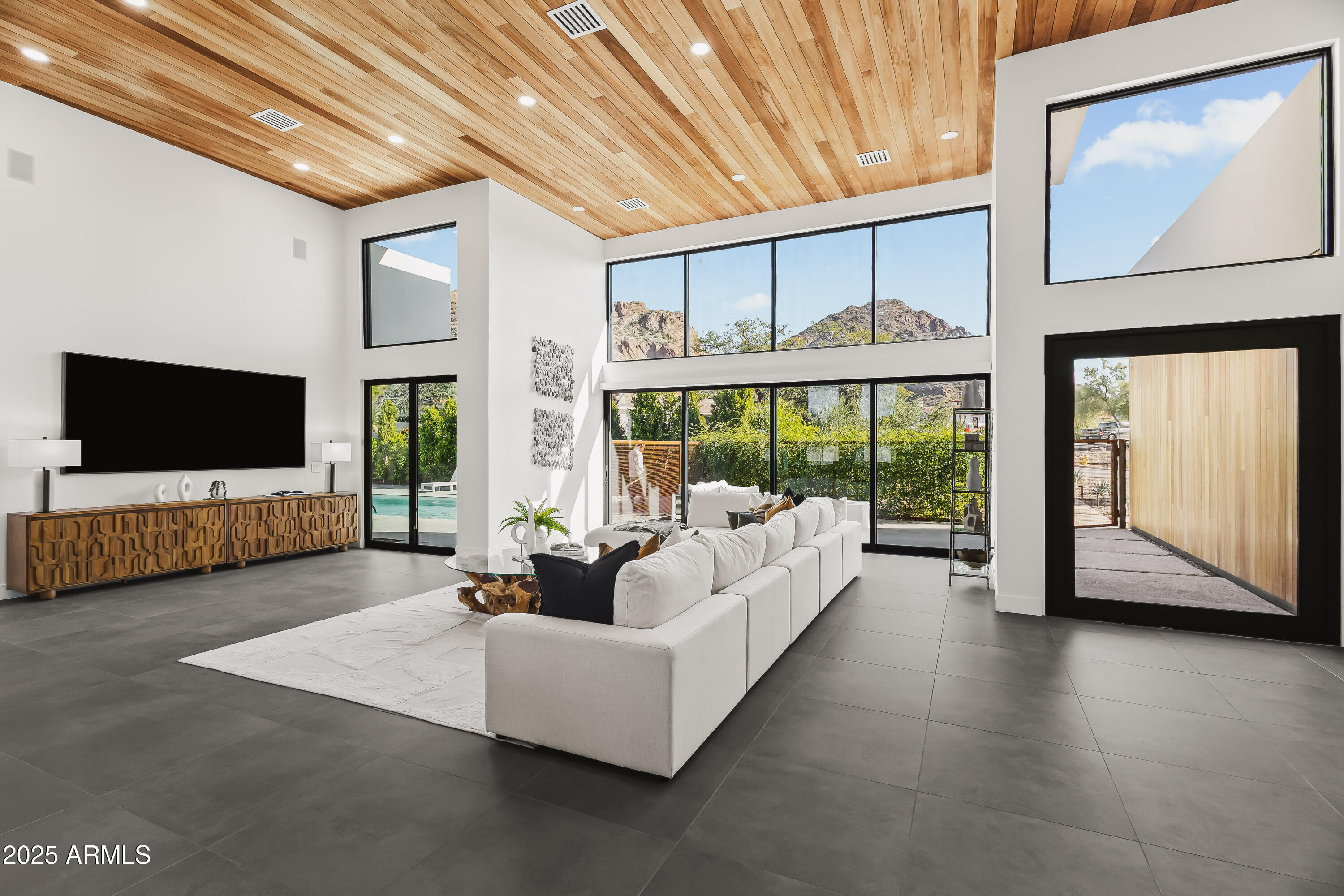 CAMELBACK SIERRA - Residential