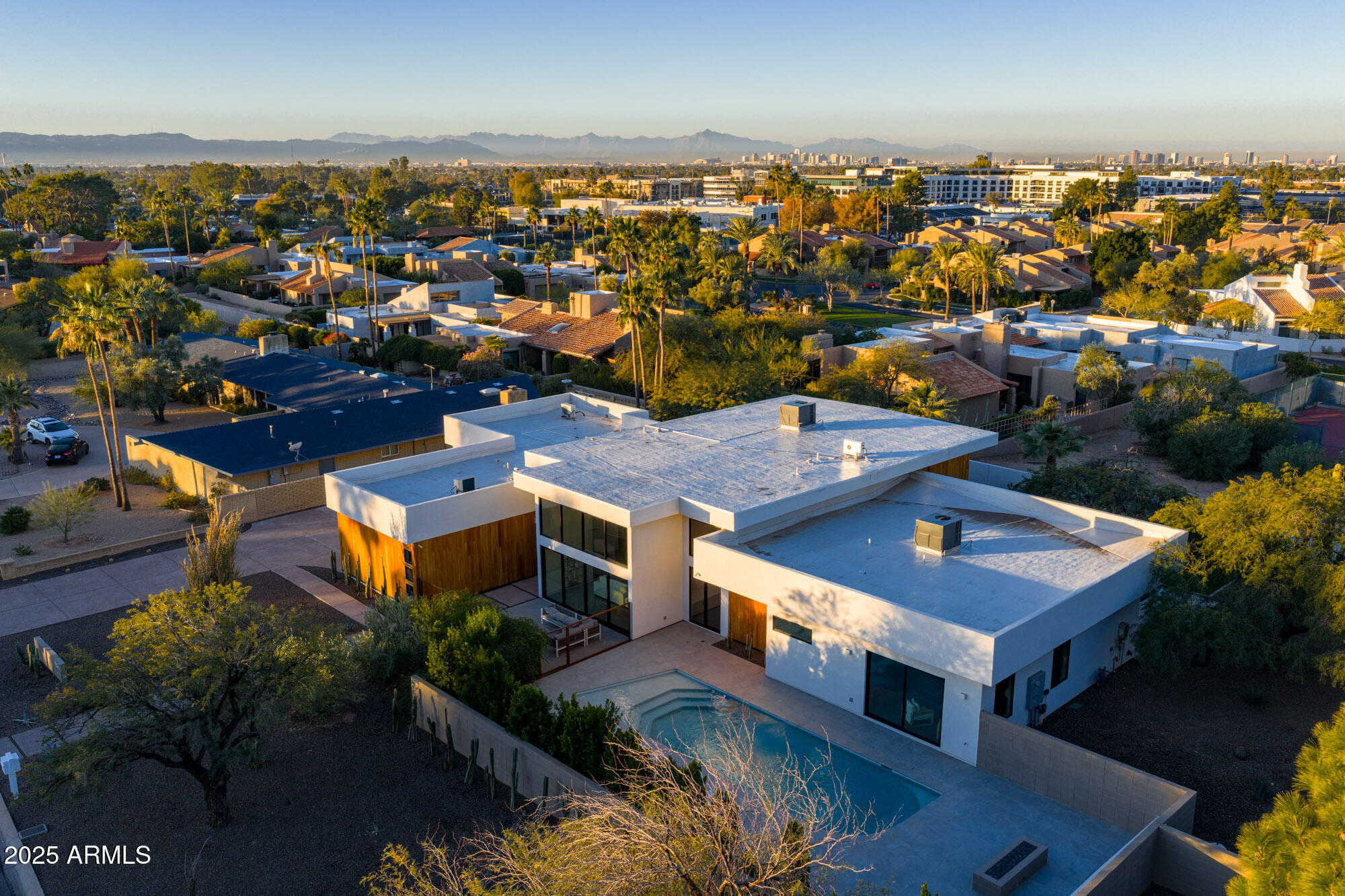CAMELBACK SIERRA - Residential