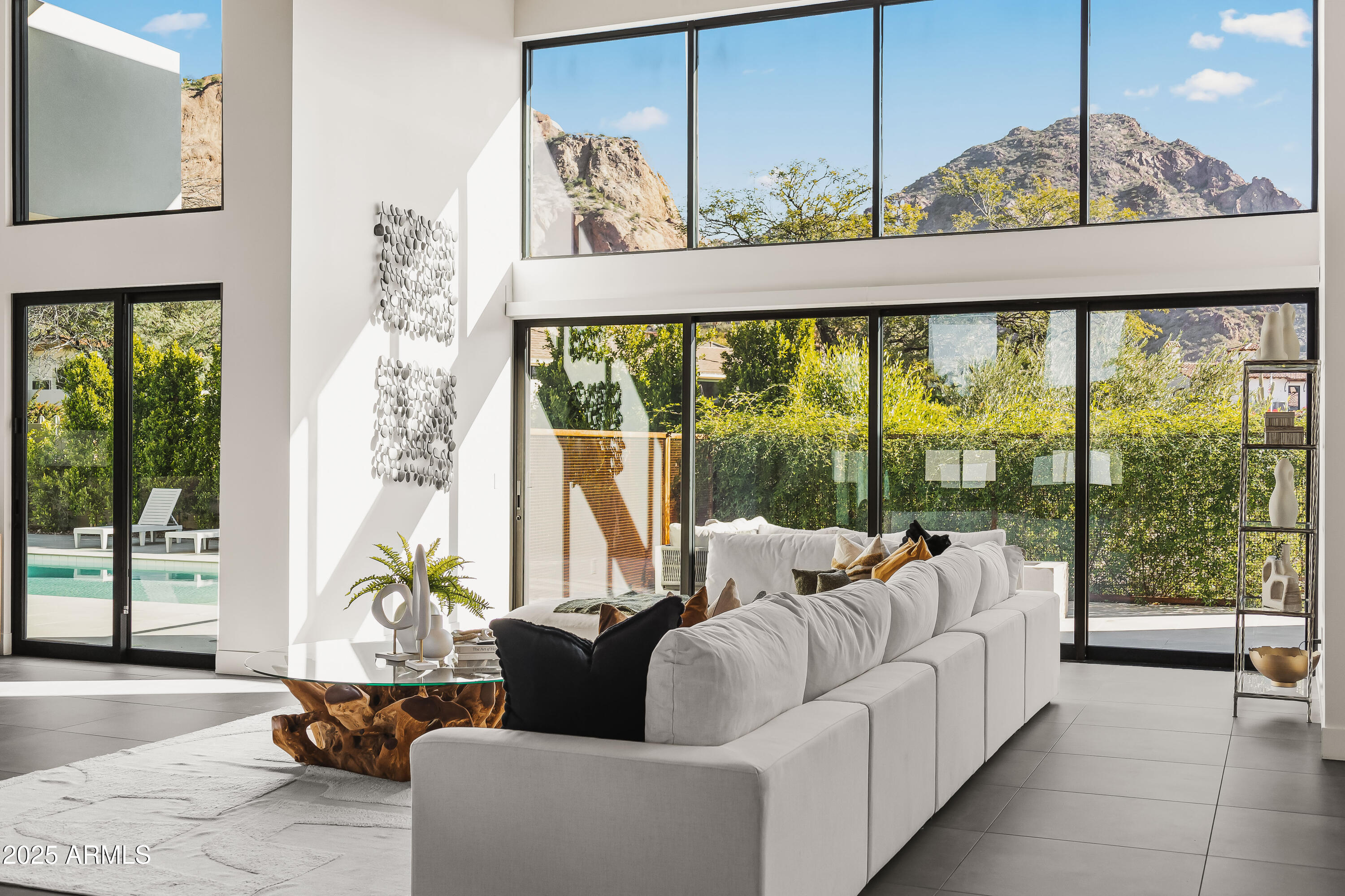 CAMELBACK SIERRA - Residential