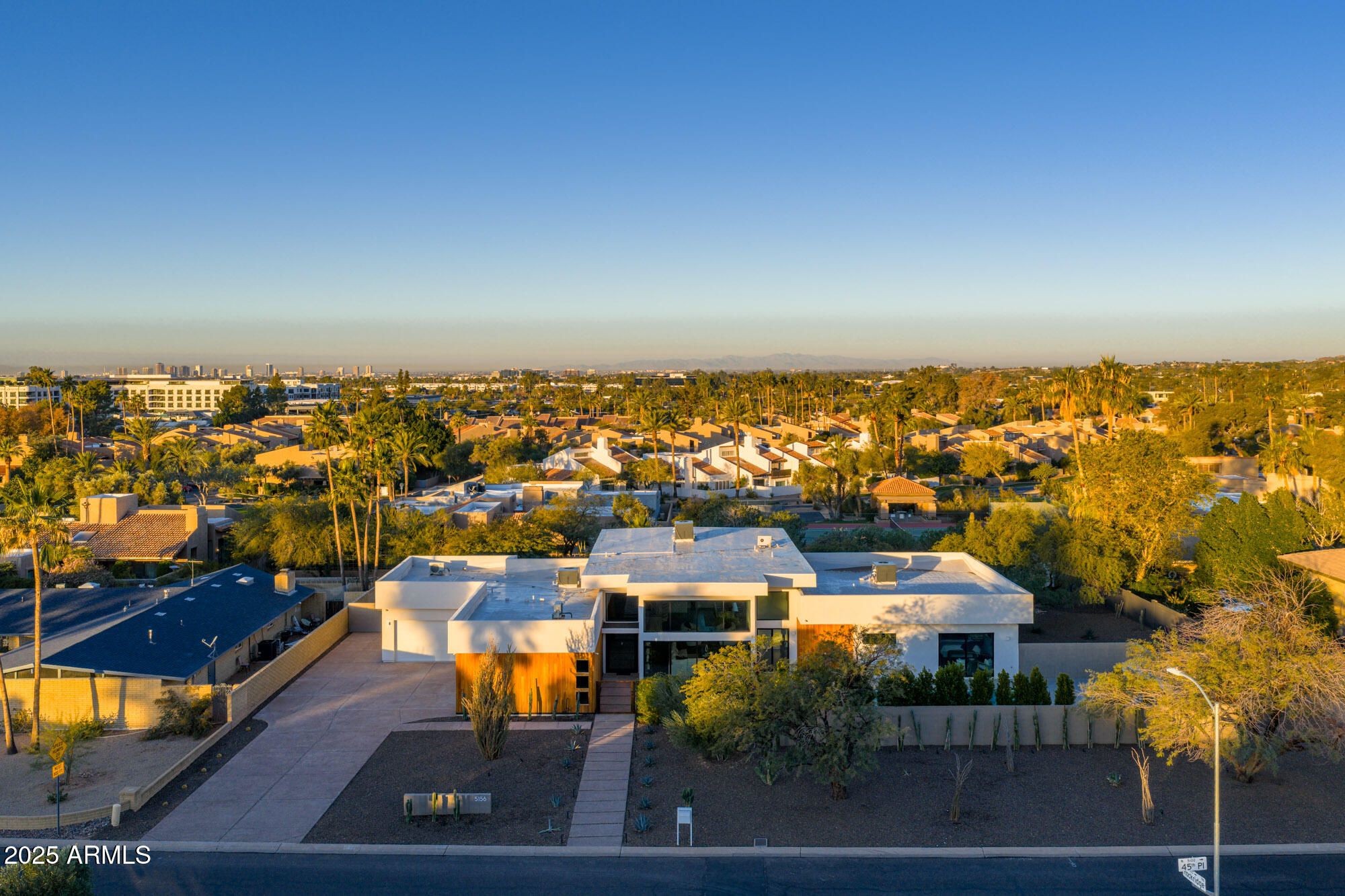 CAMELBACK SIERRA - Residential