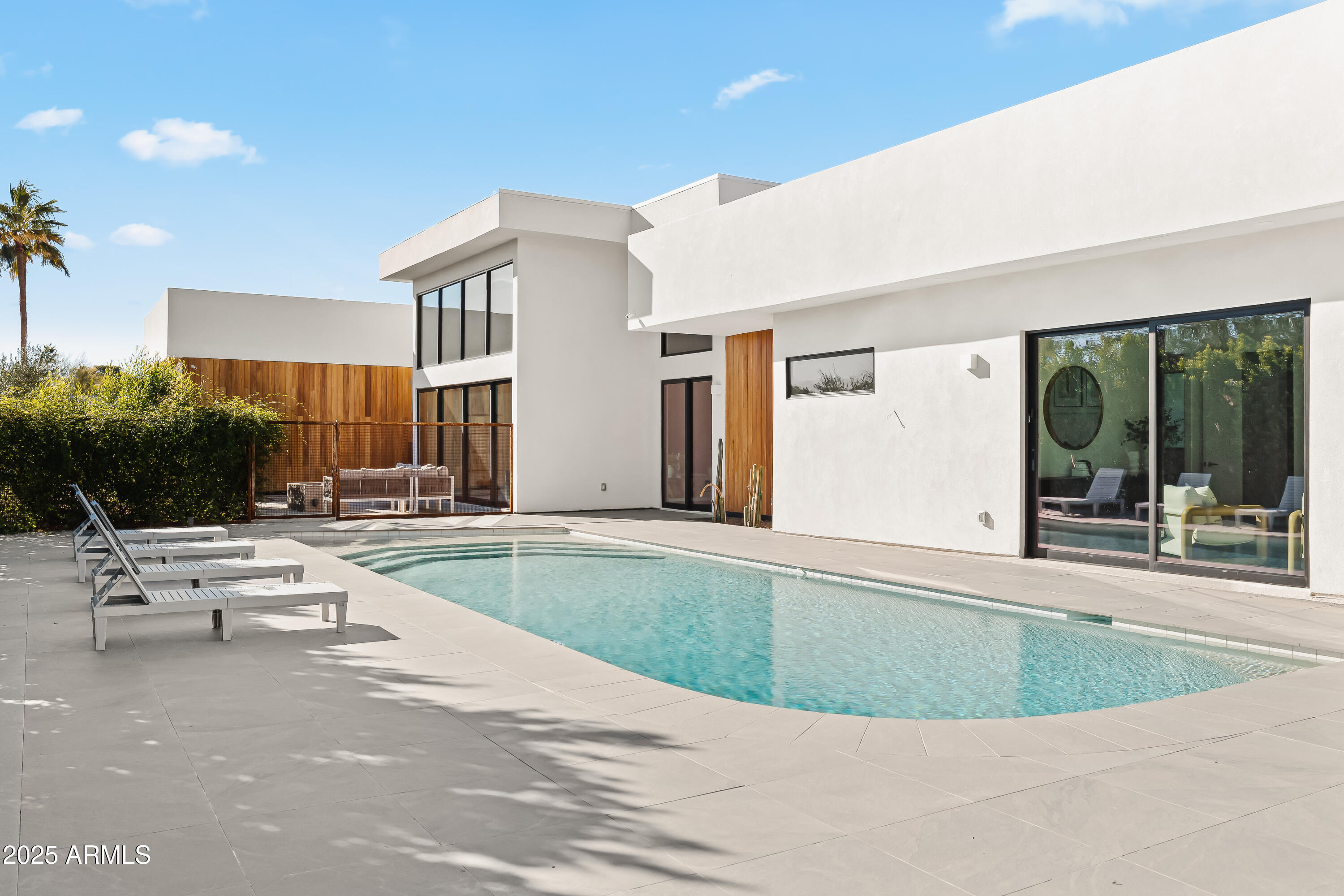 CAMELBACK SIERRA - Residential