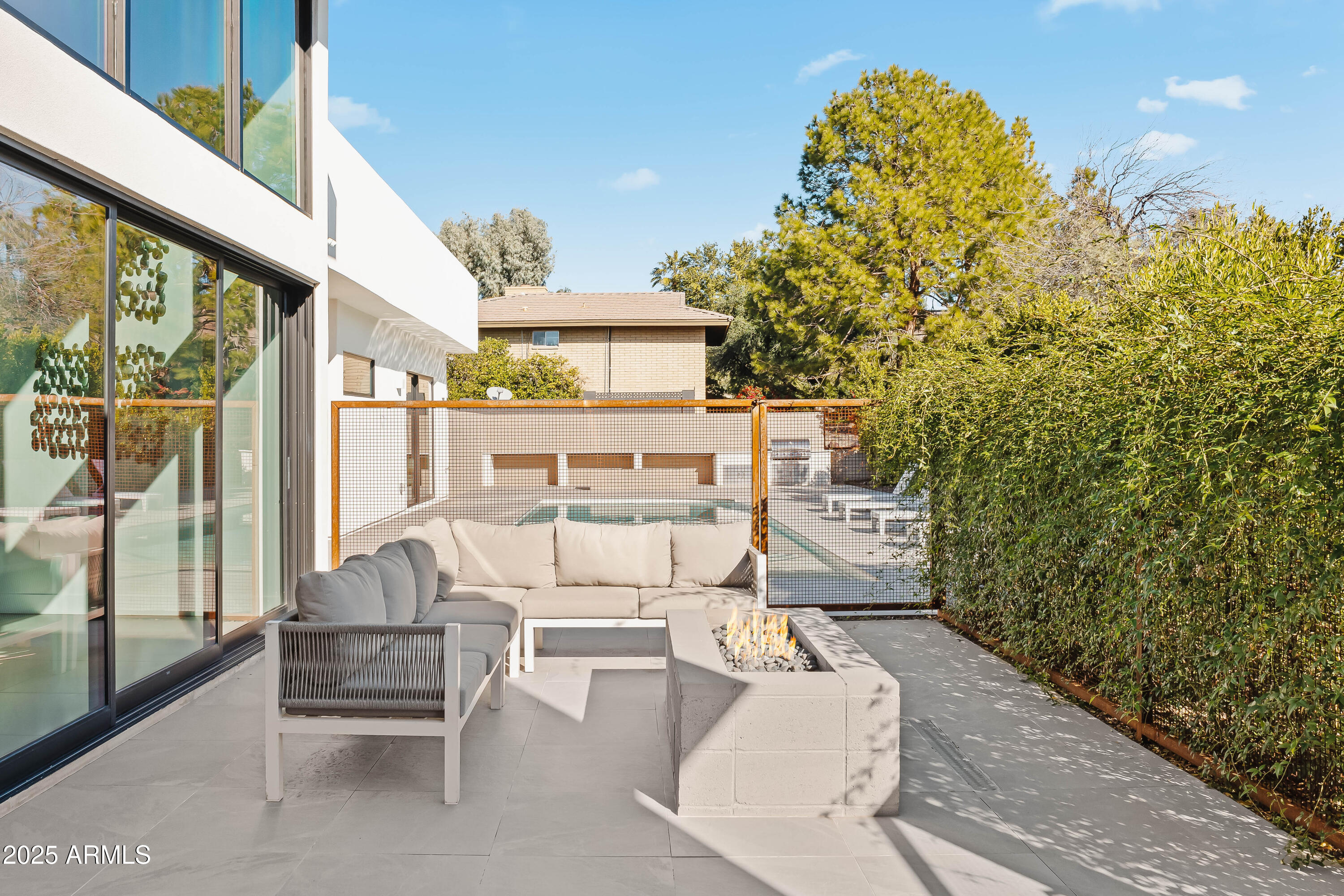 CAMELBACK SIERRA - Residential