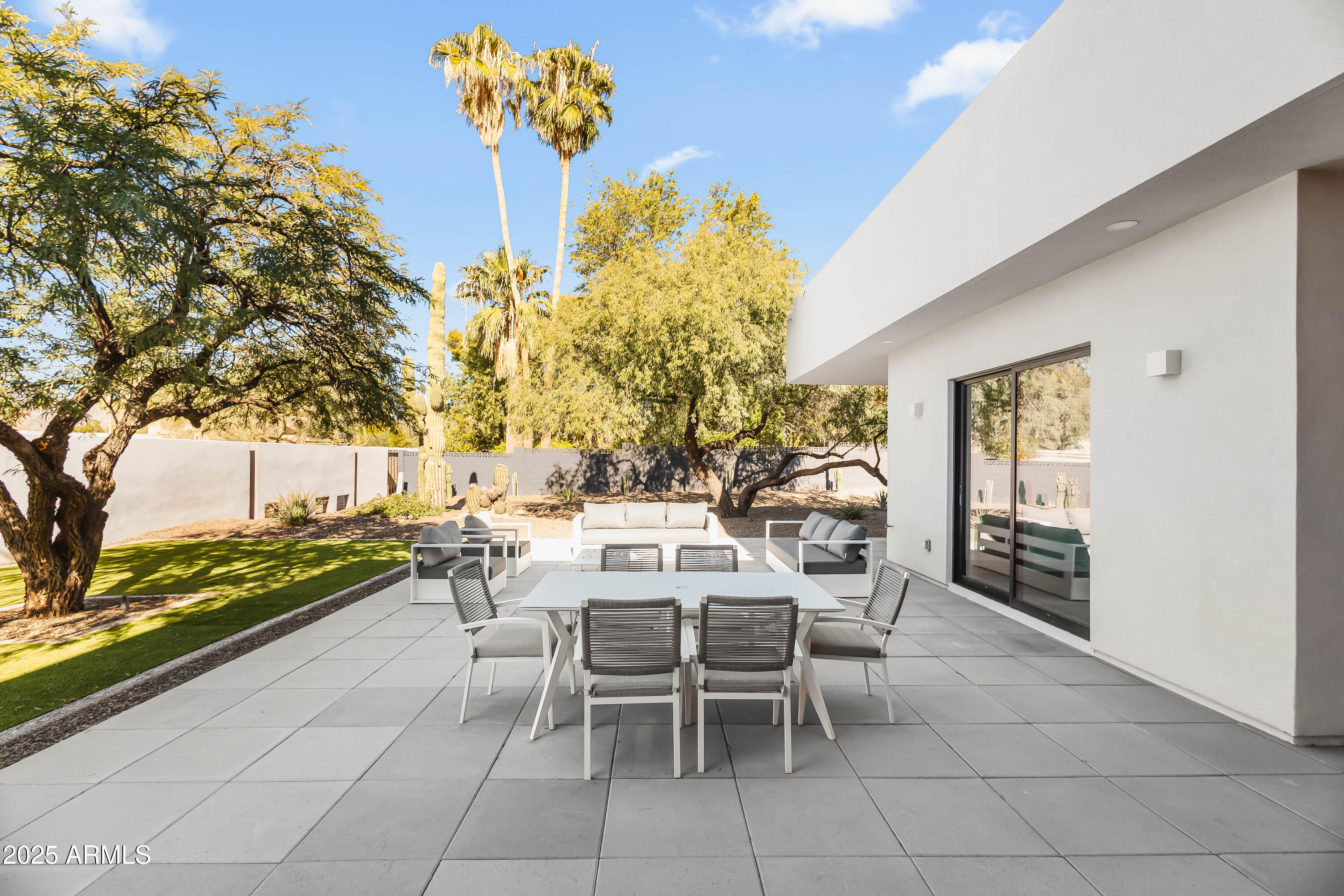 CAMELBACK SIERRA - Residential