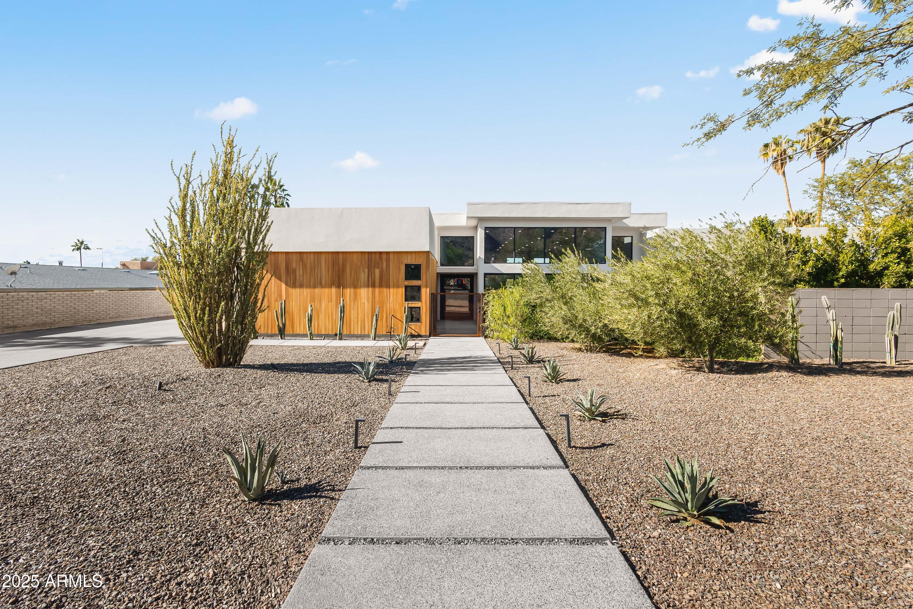 CAMELBACK SIERRA - Residential