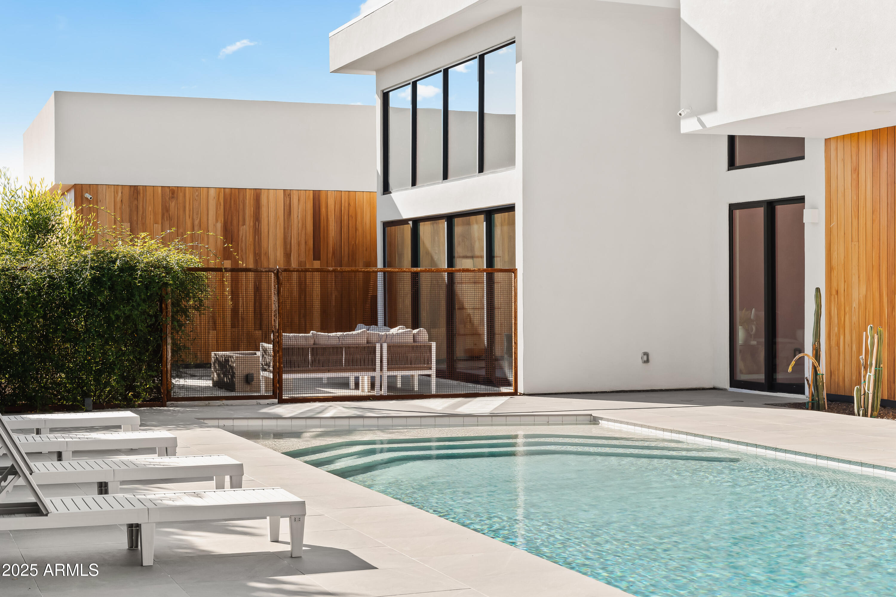 CAMELBACK SIERRA - Residential