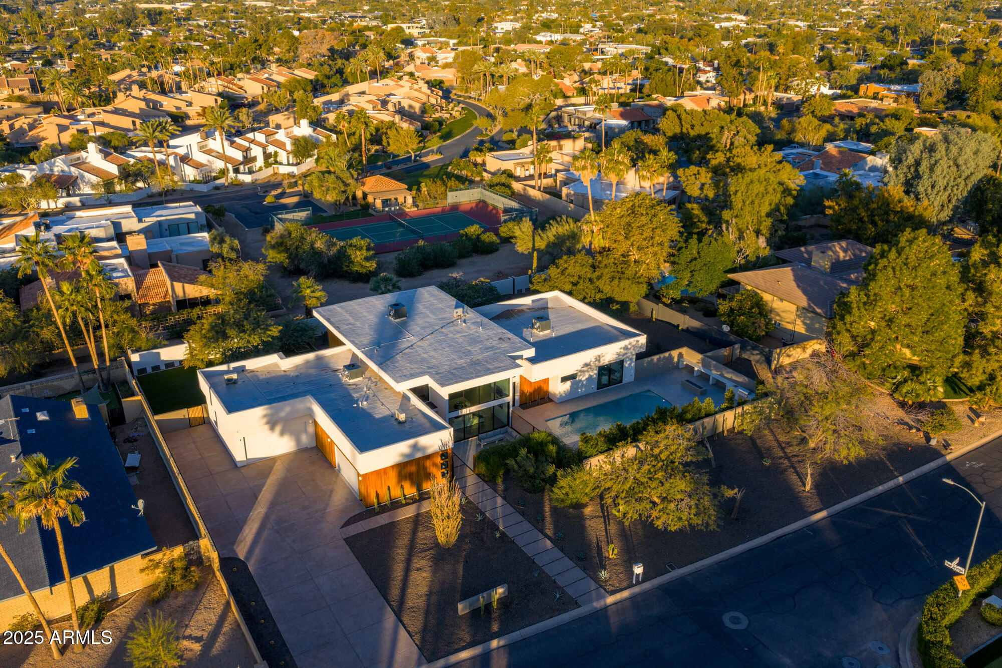 CAMELBACK SIERRA - Residential