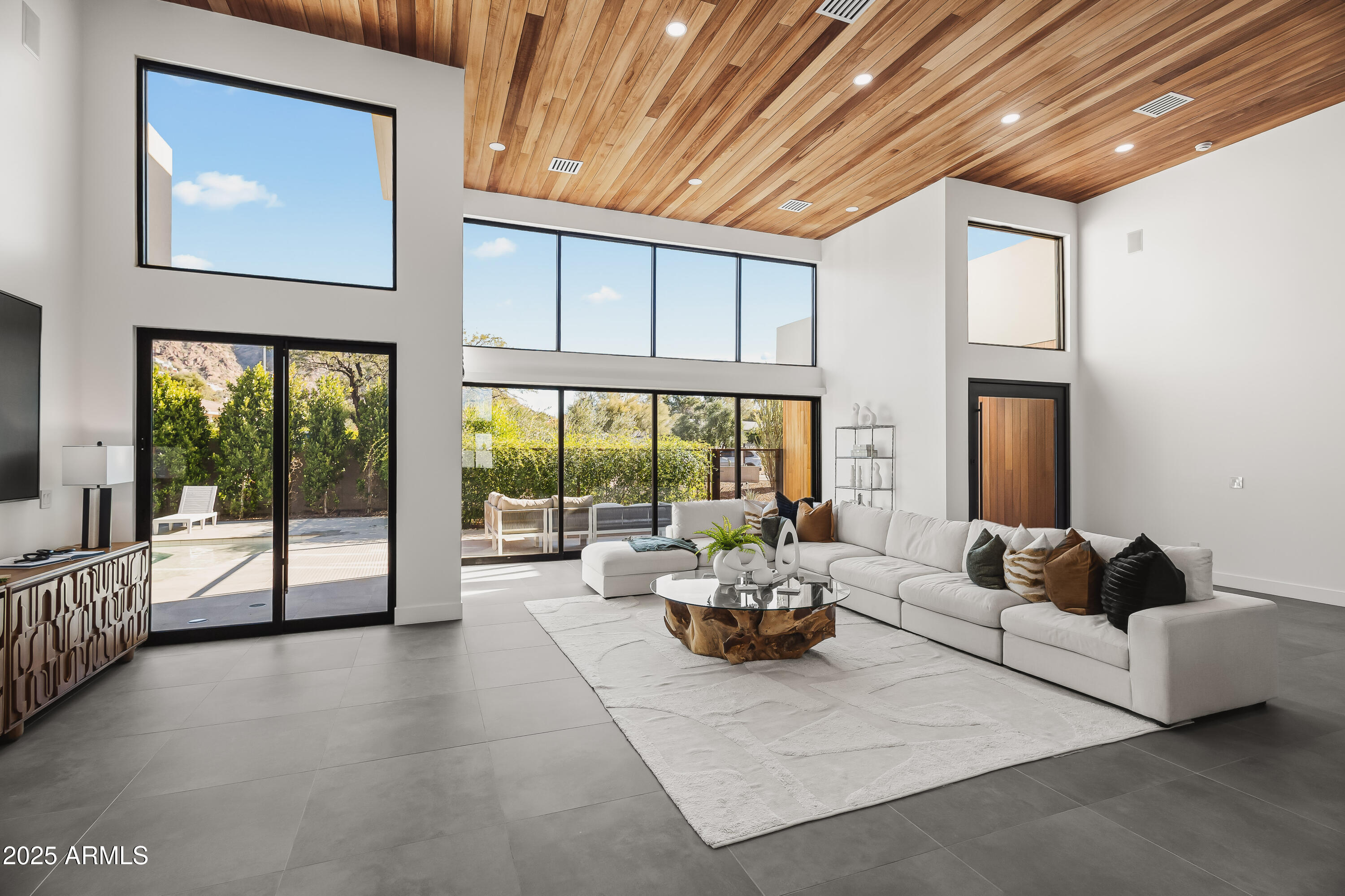 CAMELBACK SIERRA - Residential