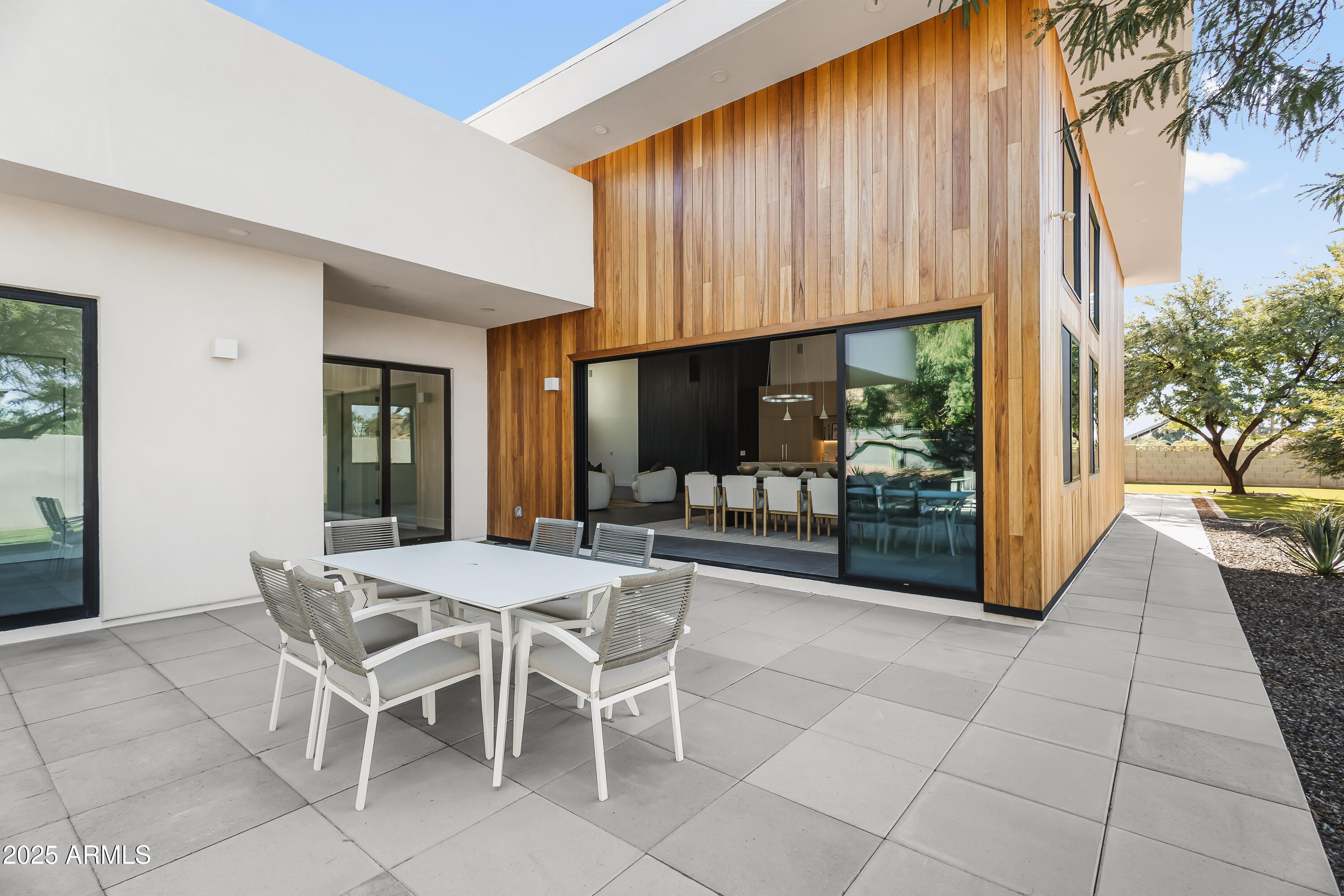 CAMELBACK SIERRA - Residential